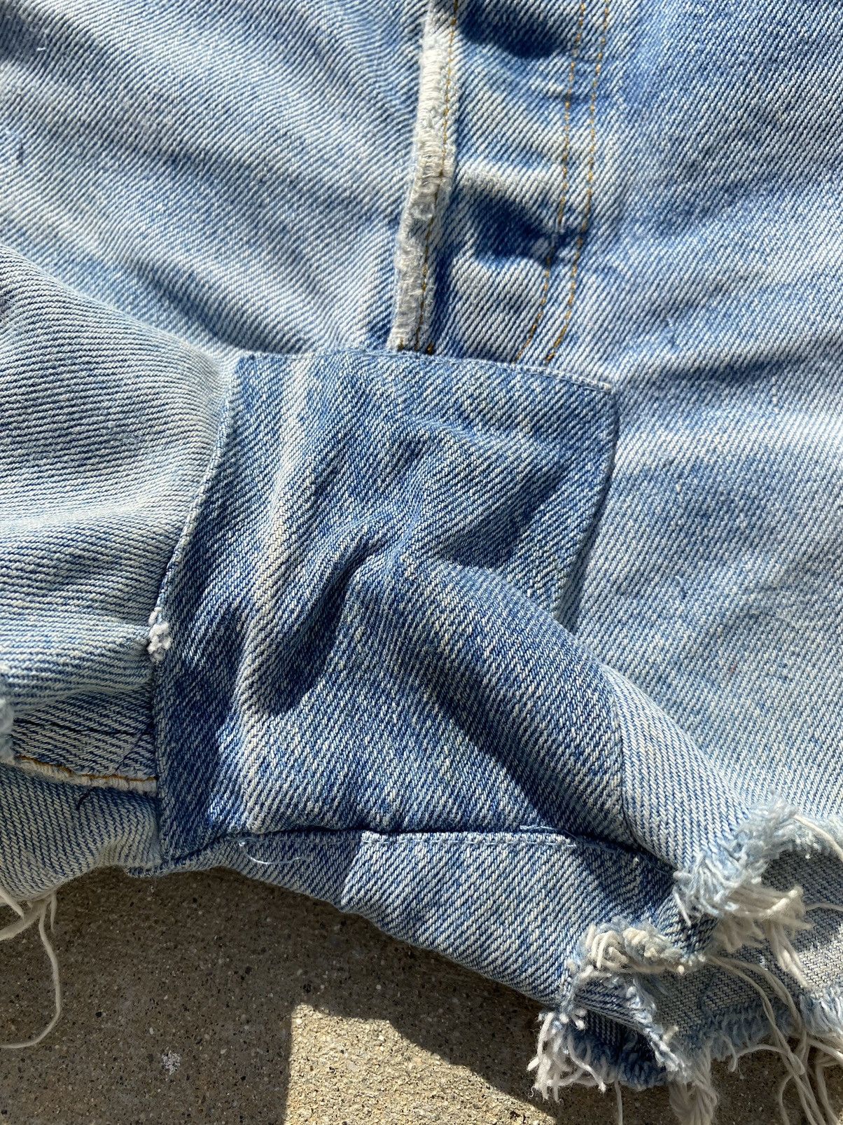 Levi's × Vintage VINTAGE Levi’s Cut Short Shorts Size 30" / US 8 / IT 44 - 5 Thumbnail
