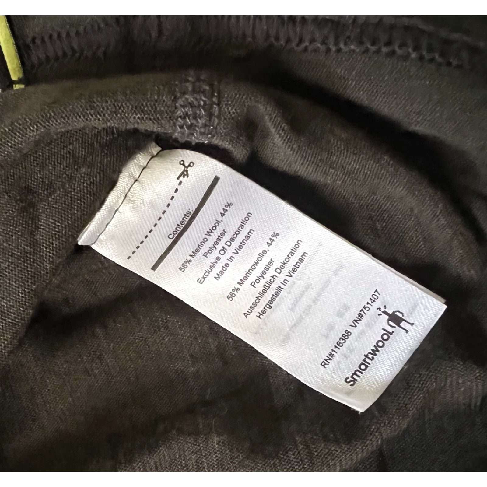 Smartwool SmartWool Merino Wool Blend Henley Style T-Shirt Long Sleeve Mens S Black Striped Pullover Regular Fit Activewear Hiking Shirt Size US S / EU 44-46 / 1 - 6 Thumbnail