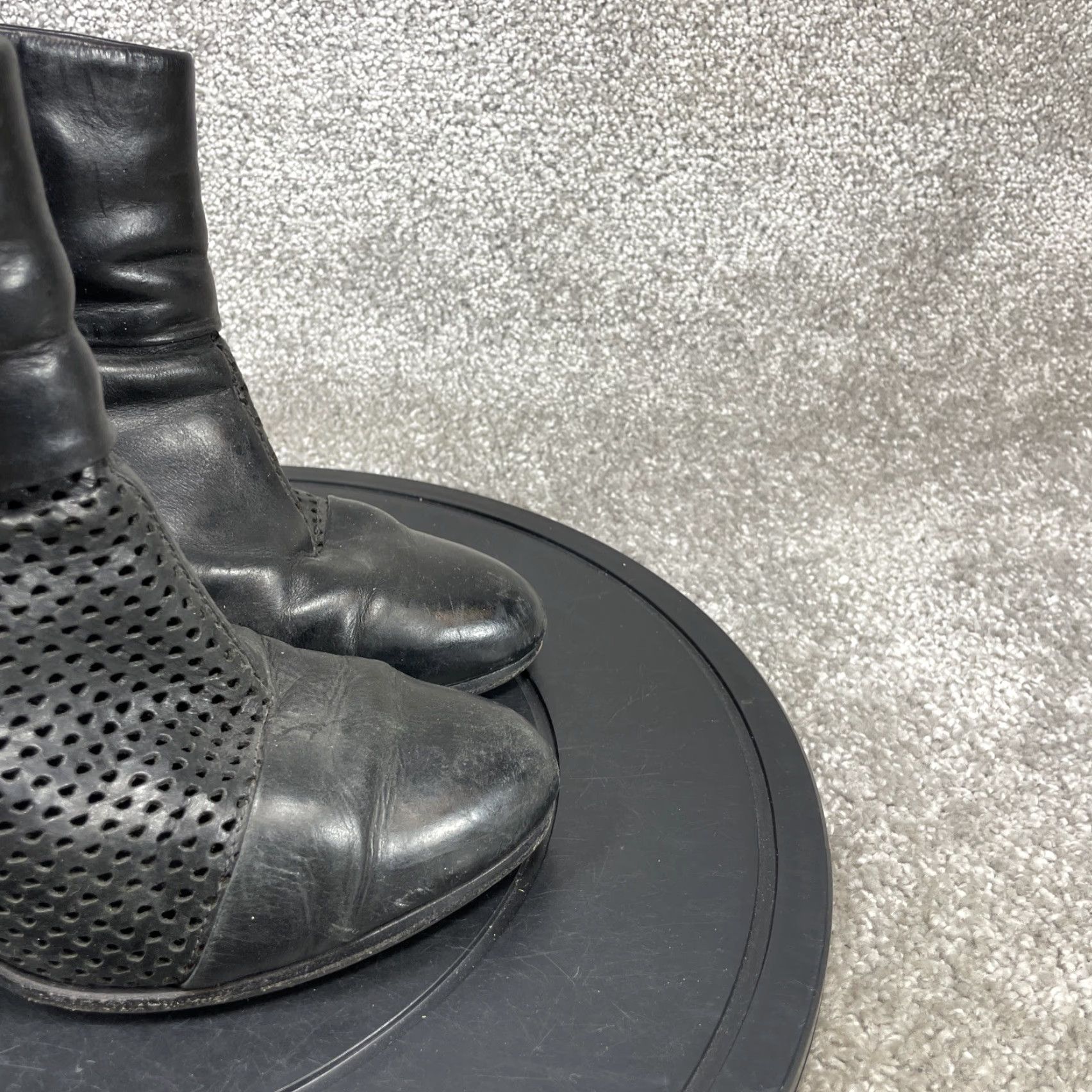 Rag & Bone VINTAGE rag & bone Women’s Bootie Size 10 US 40 EU Black Leather Ankle High Heel Fall Winter Outsole Rubber Size US 10 / IT 40 - 2 Thumbnail