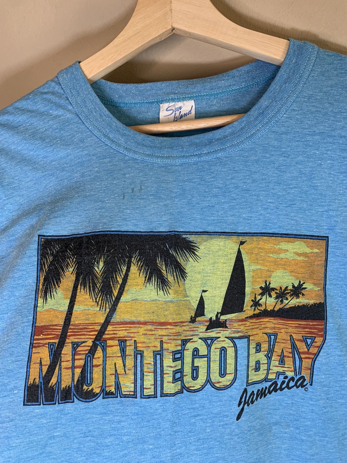 Vintage *RARE* Vintage 1970s Montego Bay Jamaica Single Stitch Shirt Size US XXL / EU 58 / 5 - 2 Thumbnail