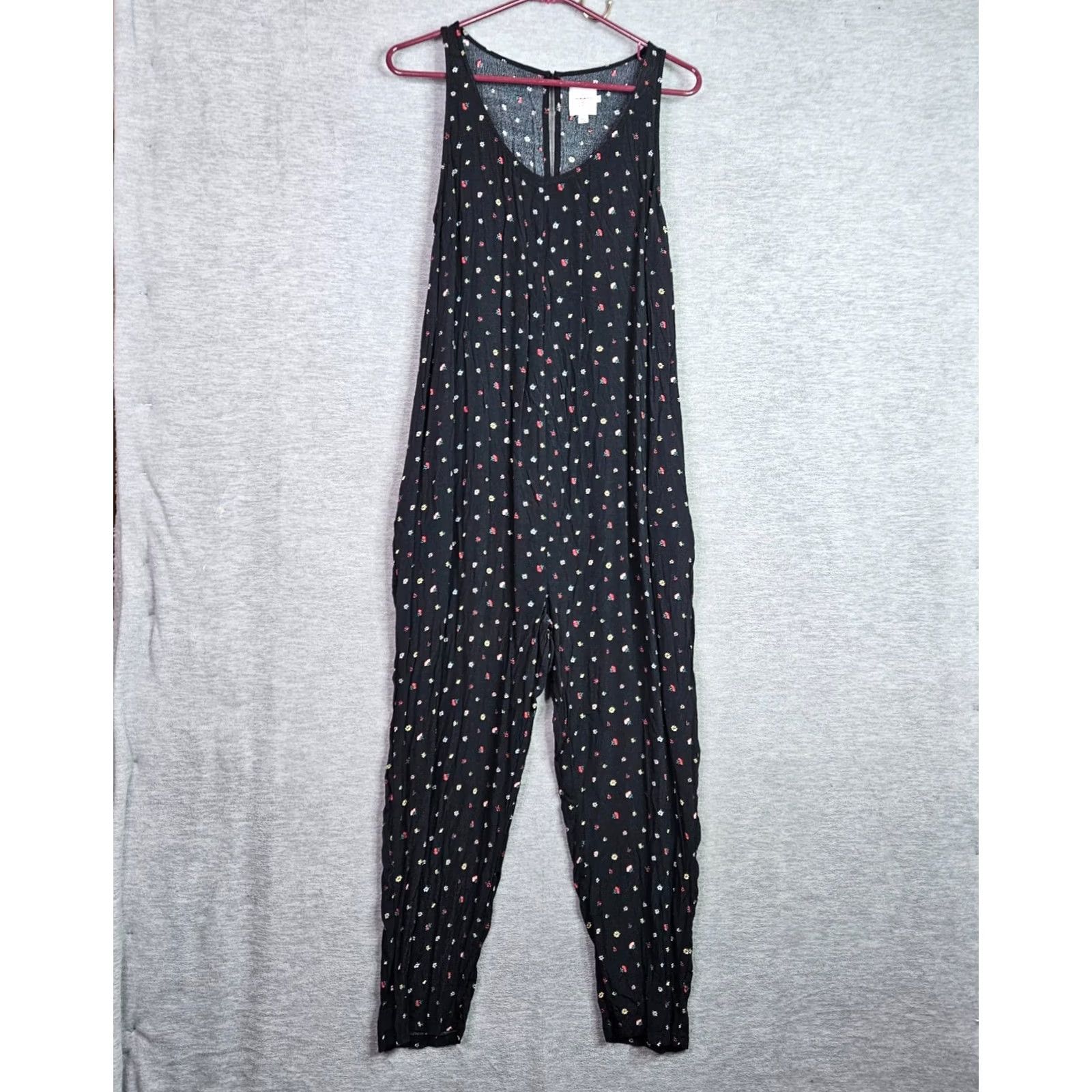 Vintage The Nines Hatch Floral Jumpsuit Sleeveless Women's S Black Round Neck Button Pockets 1 Piece One-Piece Size 28" / US 6 / IT 42 - 2 Thumbnail
