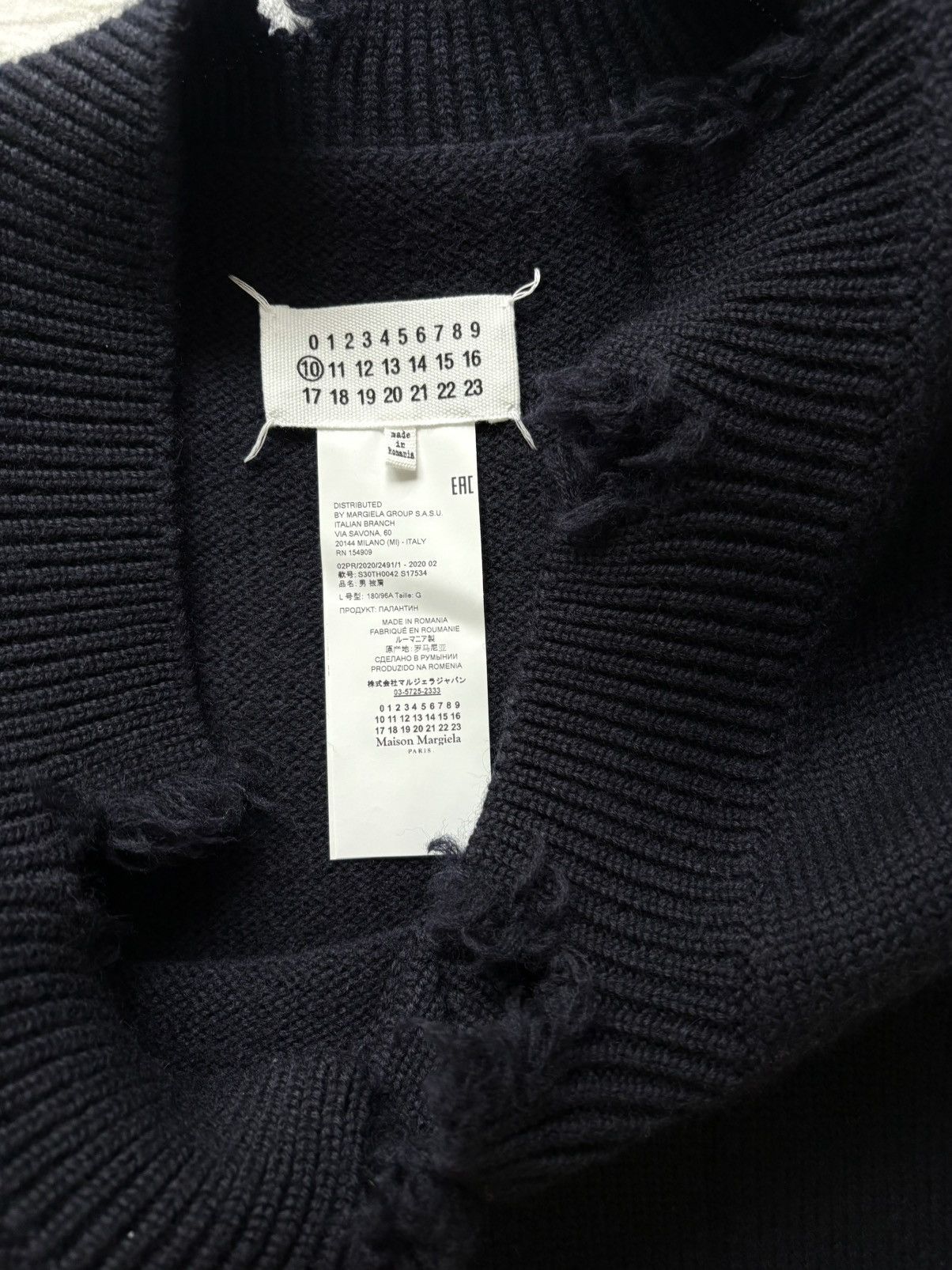 Maison Margiela Maison Margiela Distressed Knit Vest Size US L / EU 52-54 / 3 - 5 Thumbnail