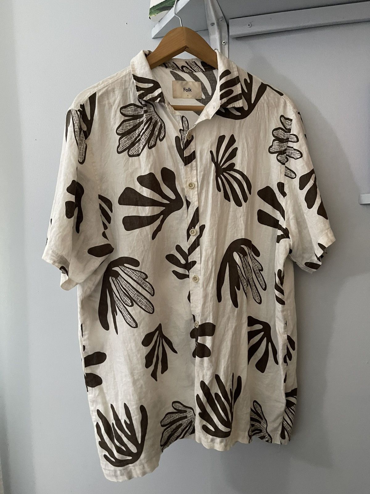 Other Beige Botanical Button-Up Shirt – Size L Size US L / EU 52-54 / 3 - 3 Thumbnail
