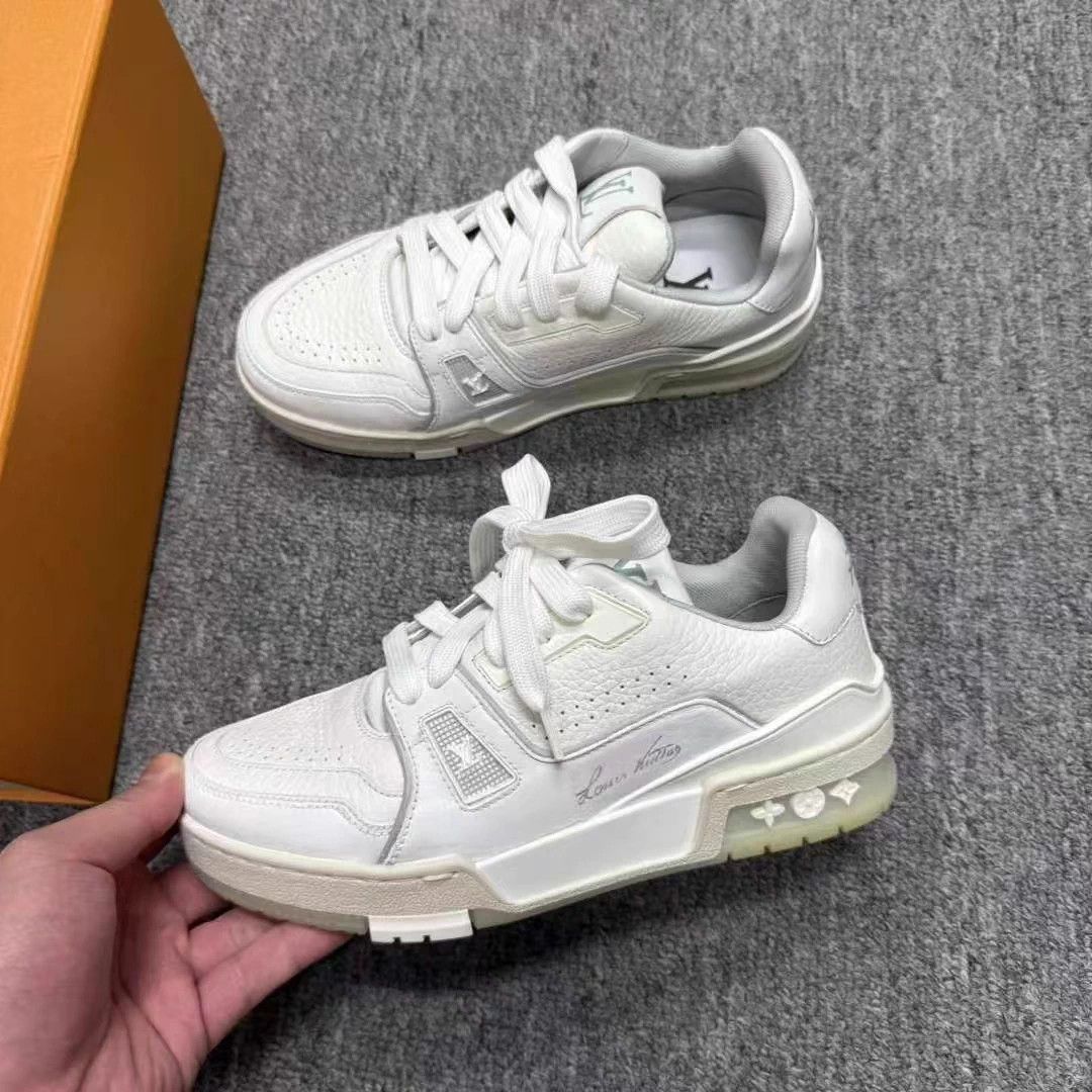 Louis Vuitton LV white trainer 99 new size 35.5 w/ original box Size US 4.5 / IT 34.5 - 2 Thumbnail