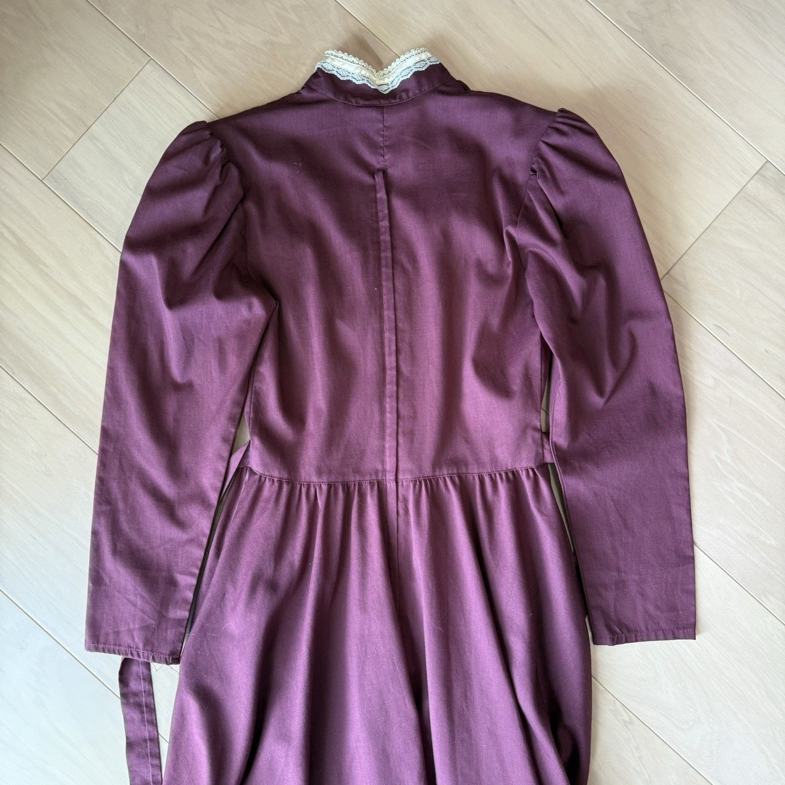 Vintage Vintage Gunne Sax Dress Women's S Maroon Lace and Taffeta Size S / US 4 / IT 40 - 7 Thumbnail