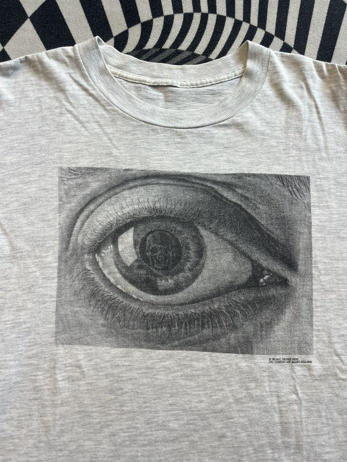 Arts & Science Vintage M.C. ESCHER HEIRS “ Eye “ 90’s Art collection Tshirt Size US L / EU 52-54 / 3 - 5 Thumbnail
