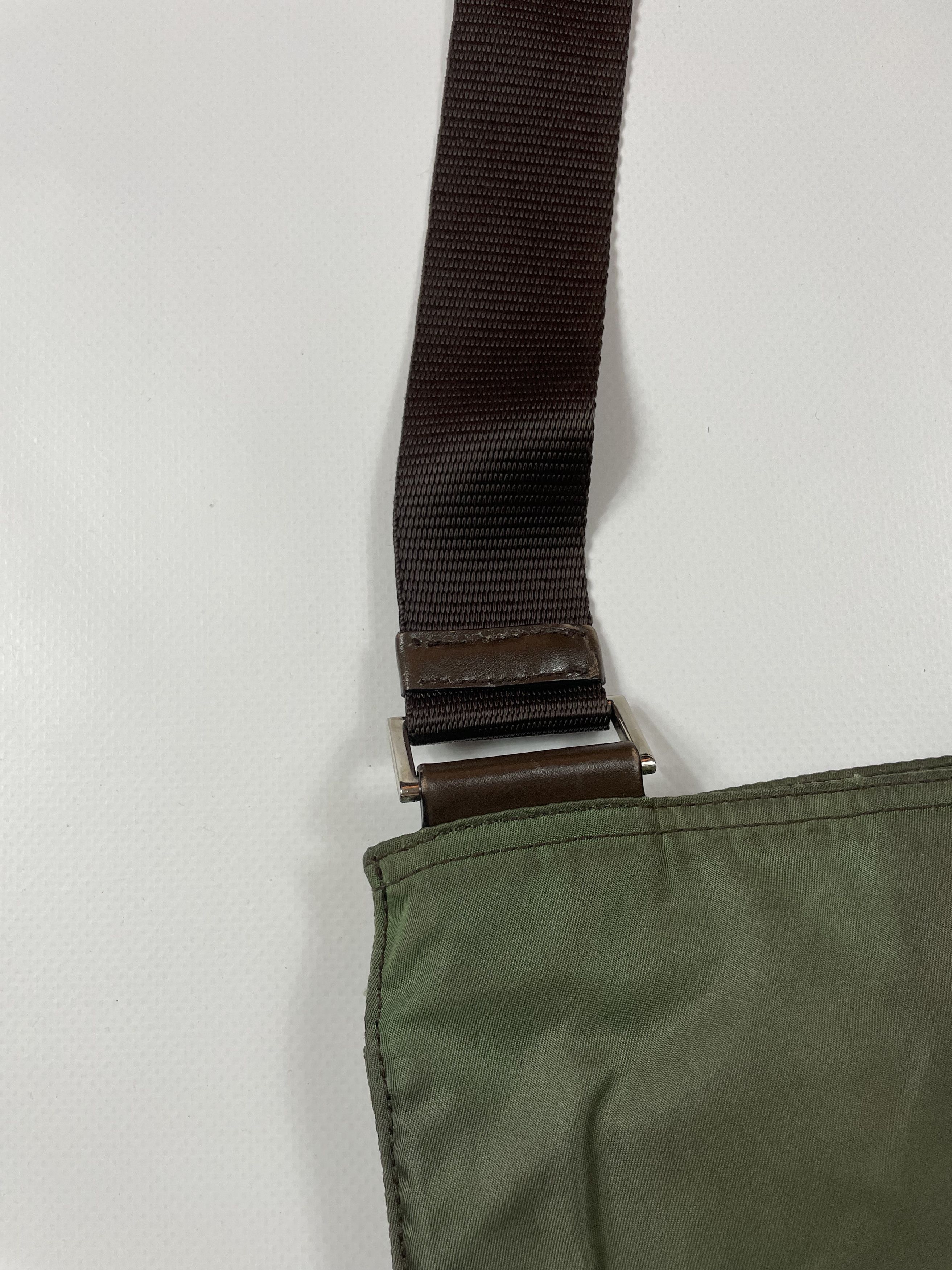 Prada Prada nylon triangle logo small shoulder crossbody bag Size ONE SIZE - 11 Thumbnail