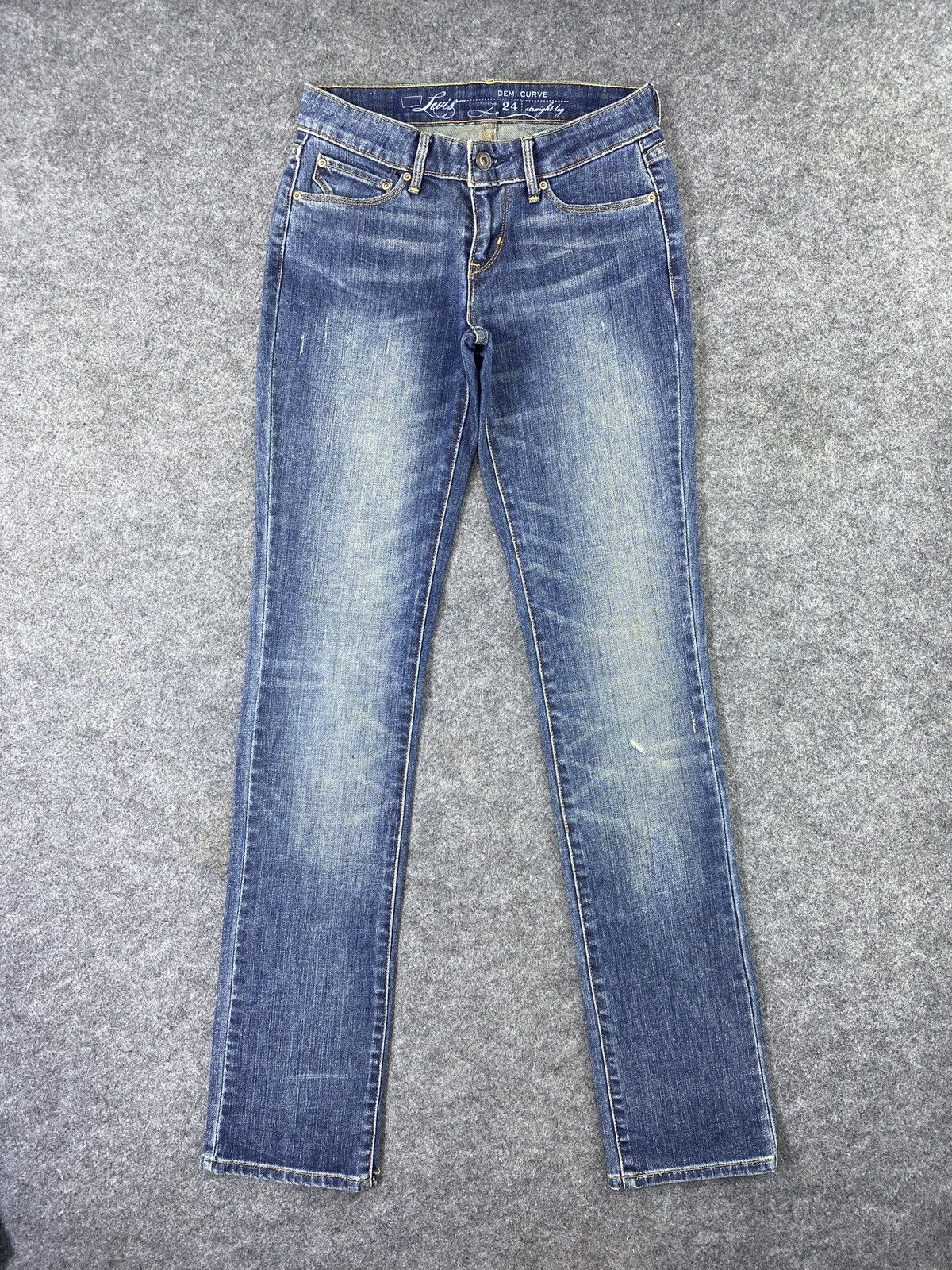 Jean × Levi's × Vintage Levi's Straight Leg Blue Wash Jeans - J1107 Size 27" / US 4 / IT 40 - 1 Thumbnail