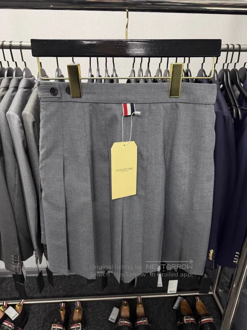 Thom Browne Thom Browne Women's Classic Pleated Skirt - Short, Medium Size 26" / US 2 / IT 38 - 4 Thumbnail
