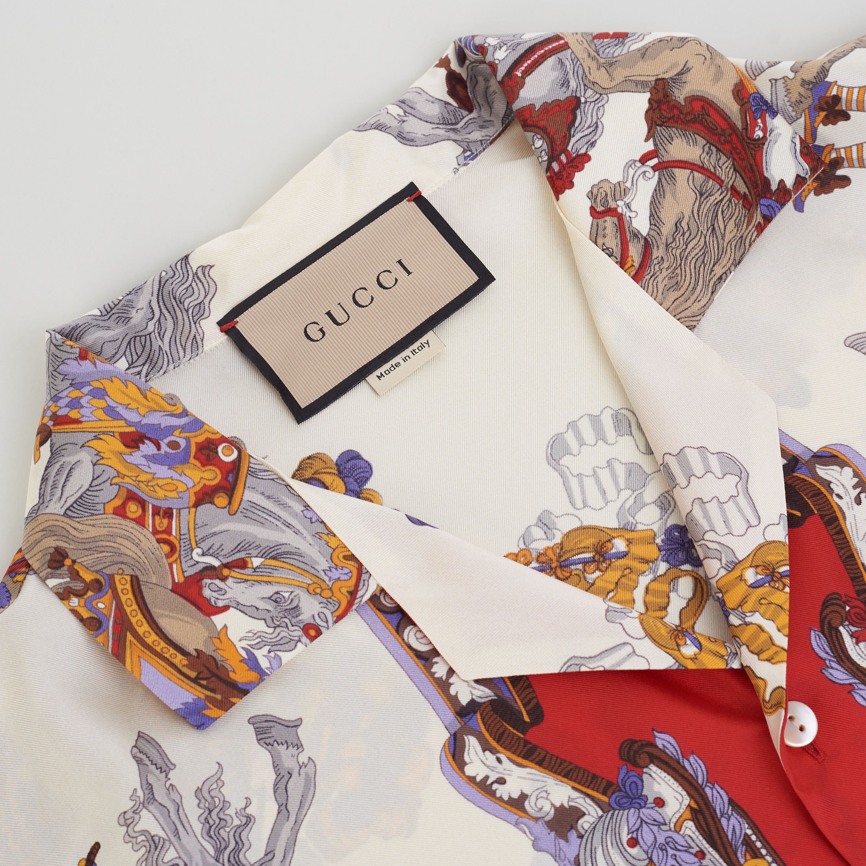 Gucci Bowling Shirt In Ivory And Red Printed Silk Size US M / EU 48-50 / 2 - 9 Thumbnail