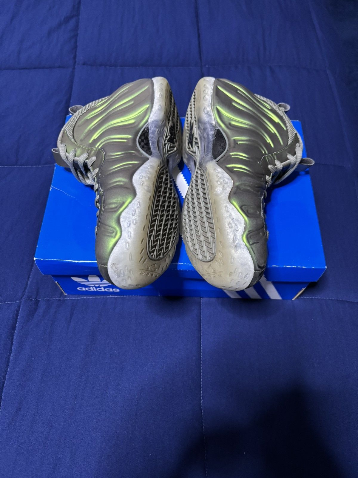 Nike Nike Air Foamposite One Shine 2017 Size 7.5M/9W Size US 7.5 / EU 40-41 - 4 Thumbnail