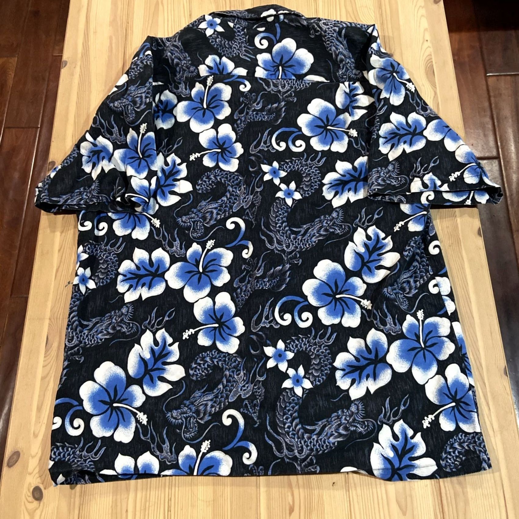 Vintage VINTAGE Hawaiian Shirt Asian DRAGON Themed Large Made In Hawaii Shirt Mens Short Sleeve Button-Up Black 1980s Hawaii Theme Casual Size US L / EU 52-54 / 3 - 5 Thumbnail