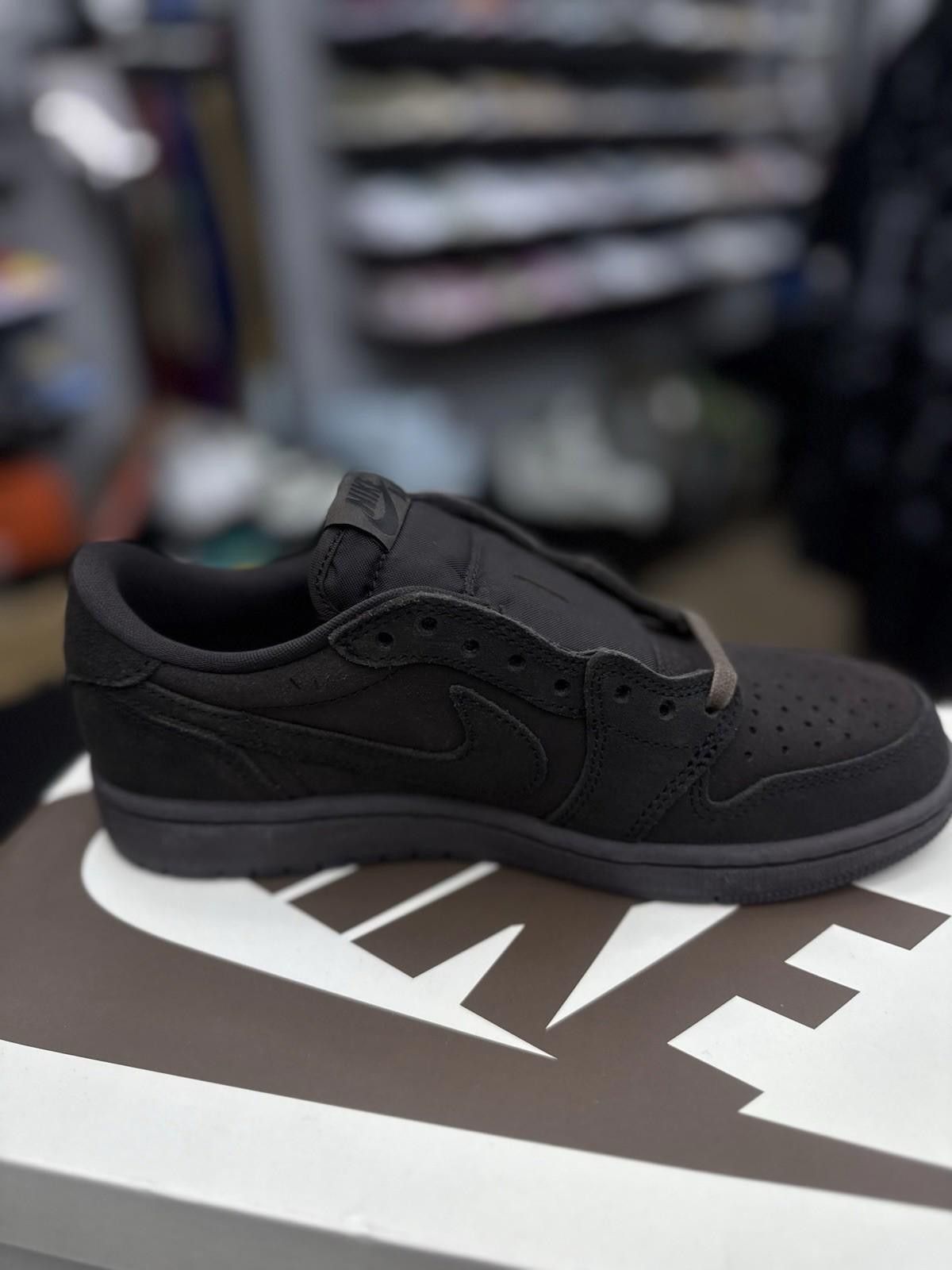 Jordan Brand Size 6 men Travis Scott x Air Jordan 1 Low 'Velvet Brown' Size US 6 / EU 39 - 7 Thumbnail