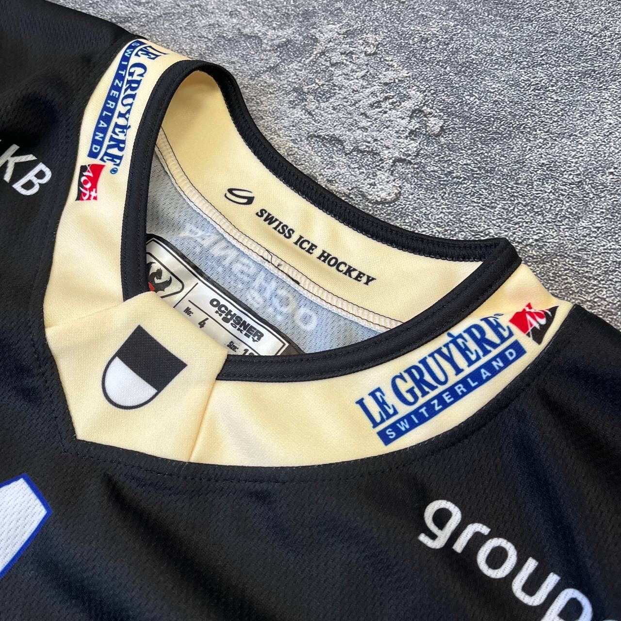 Other Hokey Jersey HC Fribourg Gottéron Trikot ELI #4 Jersey 22/23 Size US XS / EU 42 / 0 - 9 Thumbnail