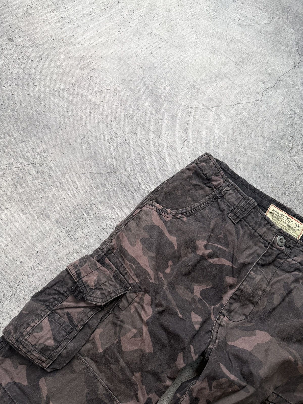 Alpha Industries 📌Vintage Alpha Industries shorts cargo men’s Y2K carhartt Size US 32 / EU 48 - 3 Thumbnail