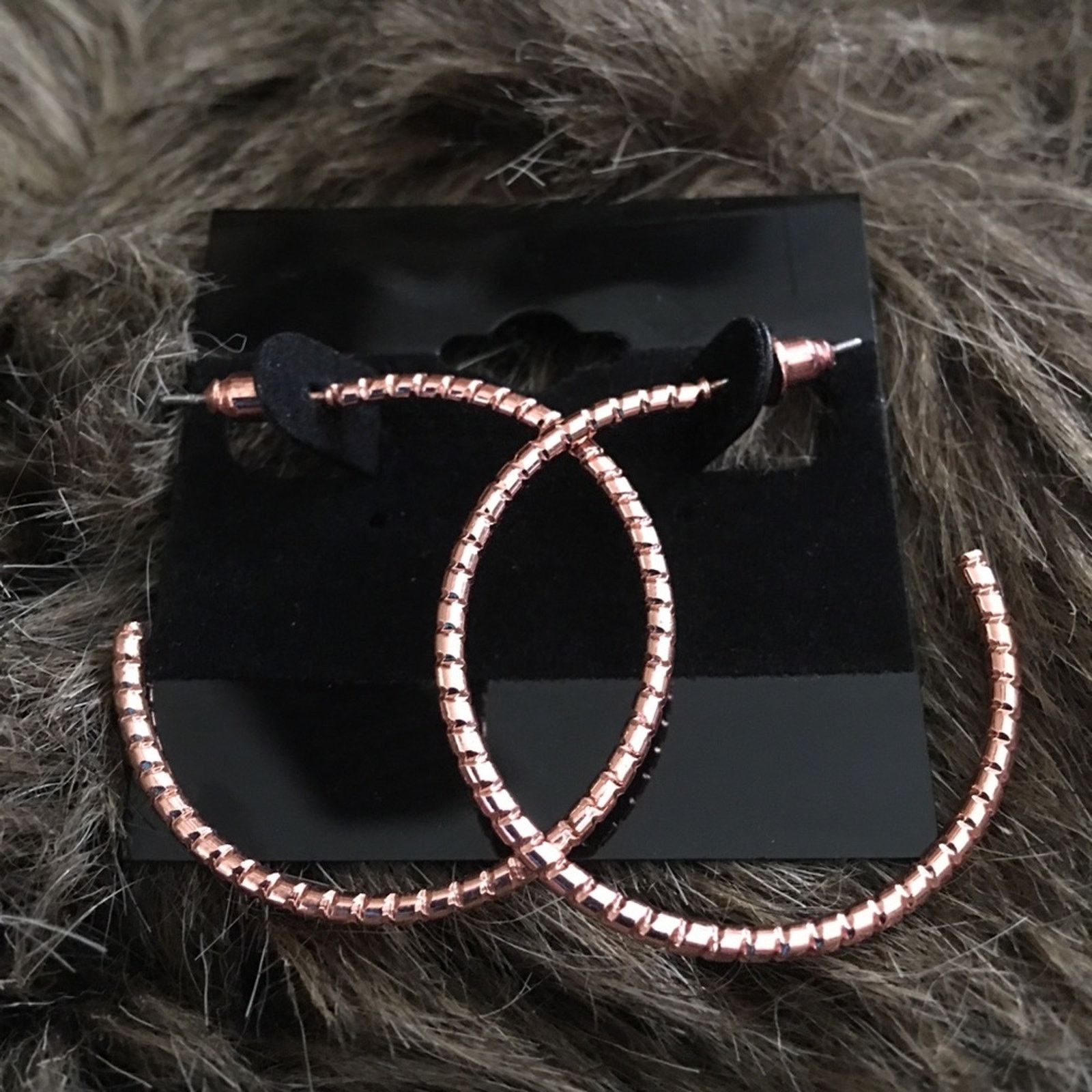 Jewelry Rose gold tone textured hoop earrings Size ONE SIZE - 2 Thumbnail