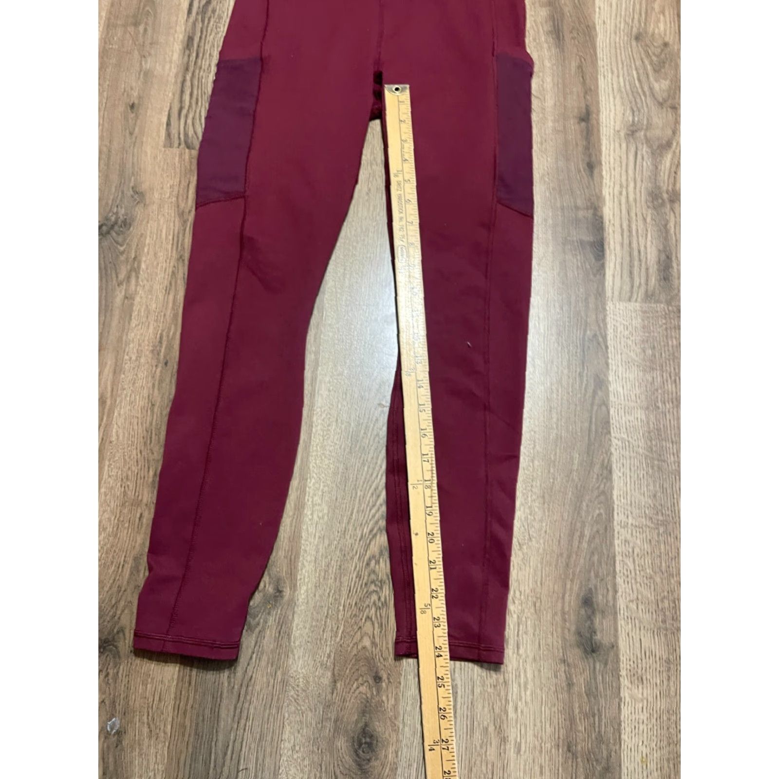 Fabletics Fabletics Leggings, Women's Size Medium, Red, Athletic Wear, Pull On, Ankle, Casual, Regular, Inseam 24 in, 26 in Waist – Womens Size 32" / US 10 / IT 46 - 5 Thumbnail
