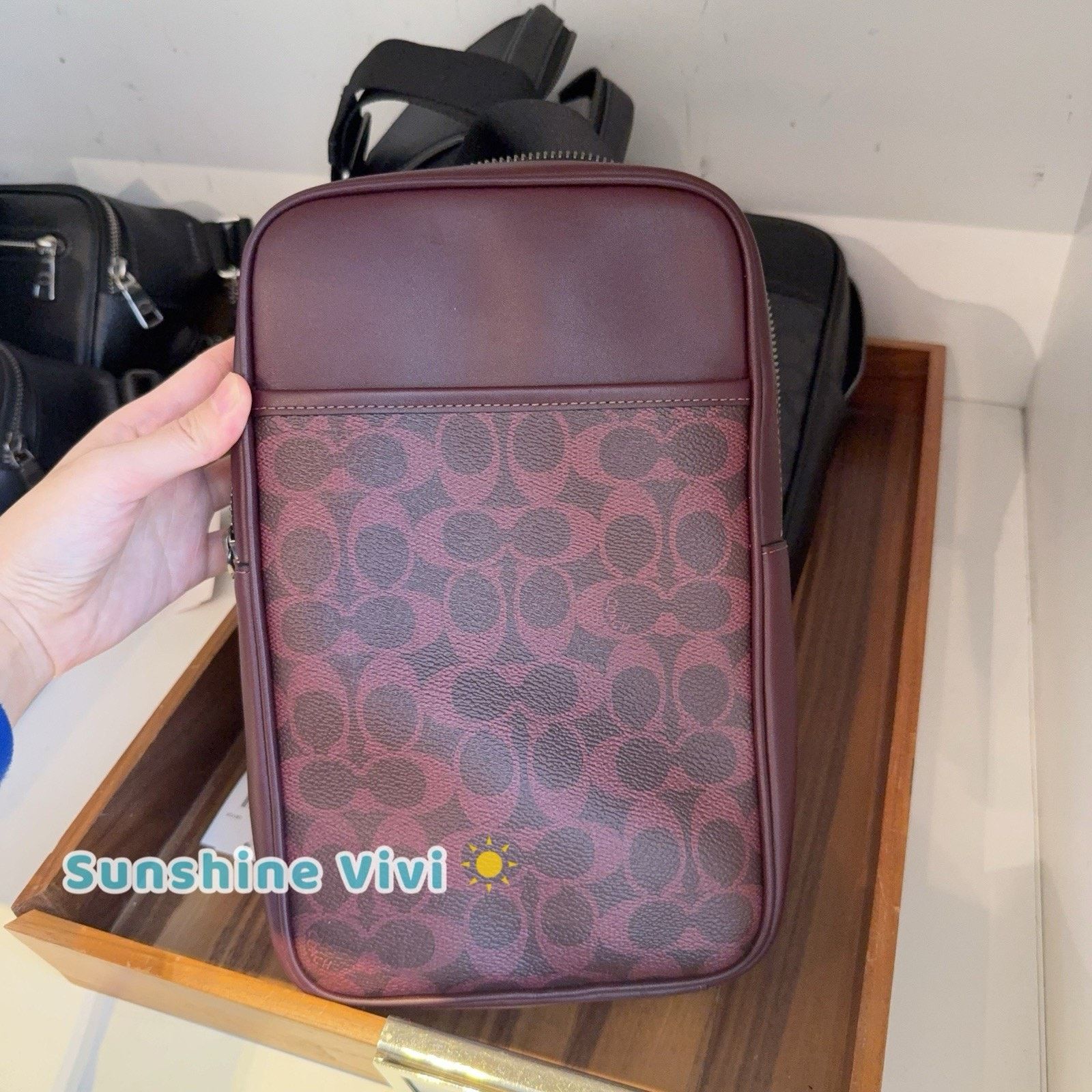 Coach NWT Coach CCQ51 Turner Signature Leather Bag BLACK CURRANT Size ONE SIZE - 1 Thumbnail