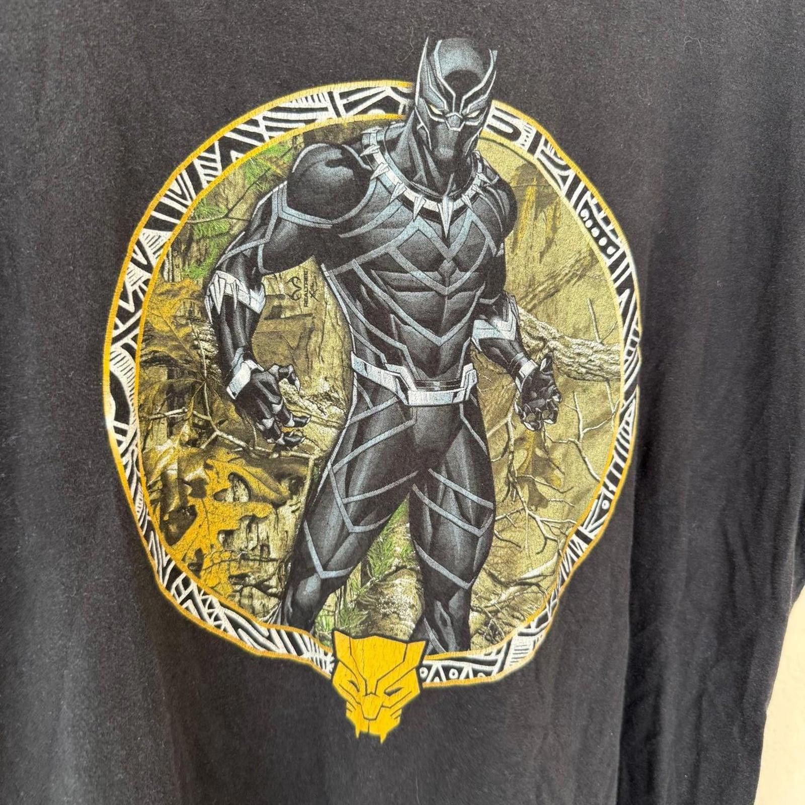 Marvel Comics Marvel Black Panther Medallion T-Shirt Men's XL Black Size US XL / EU 56 / 4 - 2 Thumbnail
