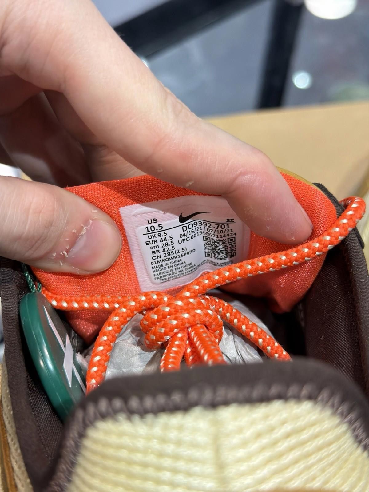 Nike Nike Air Max 1 Cactus Jack Travis Scott Wheat Size 10.5 DS Size US 10.5 / EU 43-44 - 10 Thumbnail