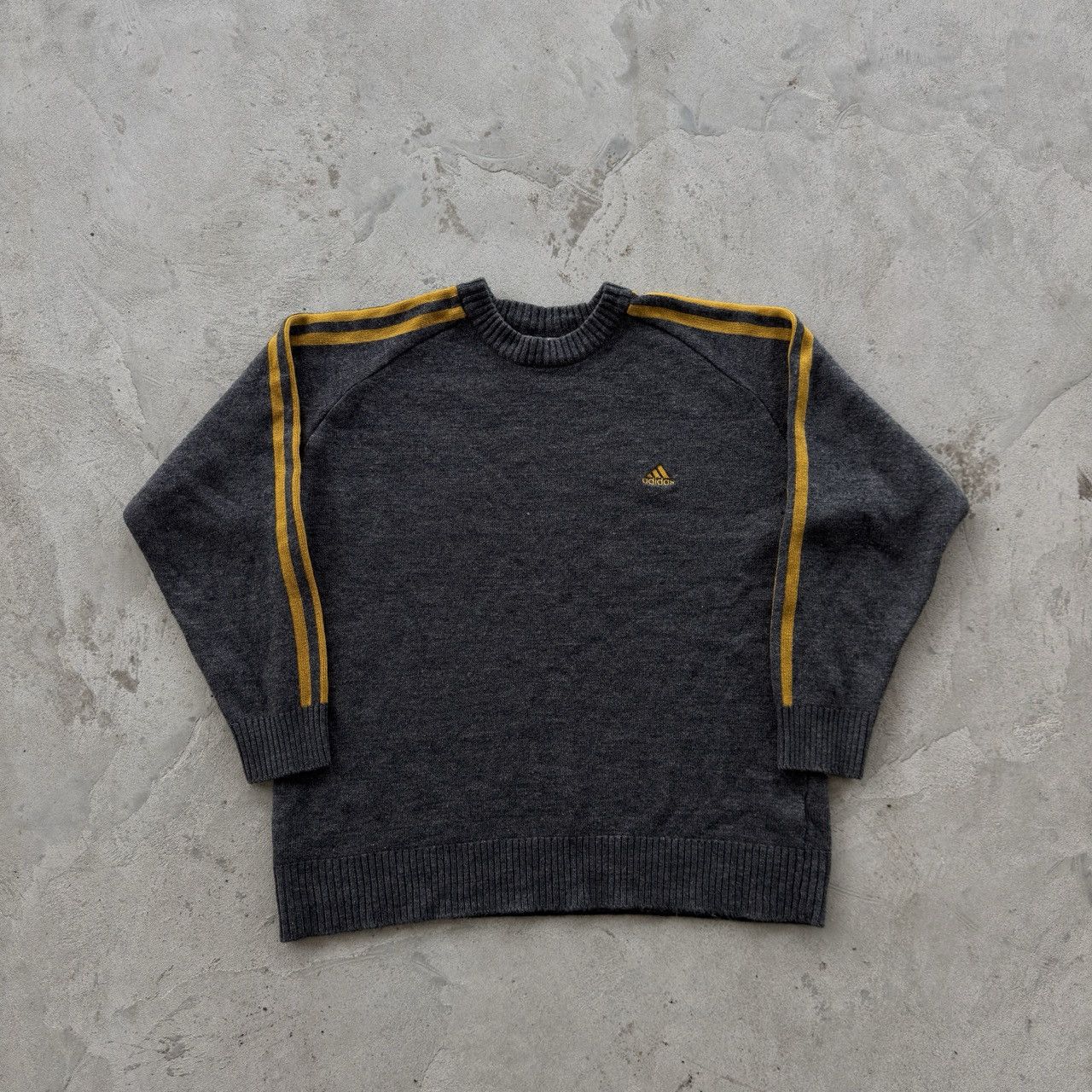 Adidas Vintage Adidas Knit Sweater 3 Stripes Crewneck Pullover Size US M / EU 48-50 / 2 - 1 Thumbnail