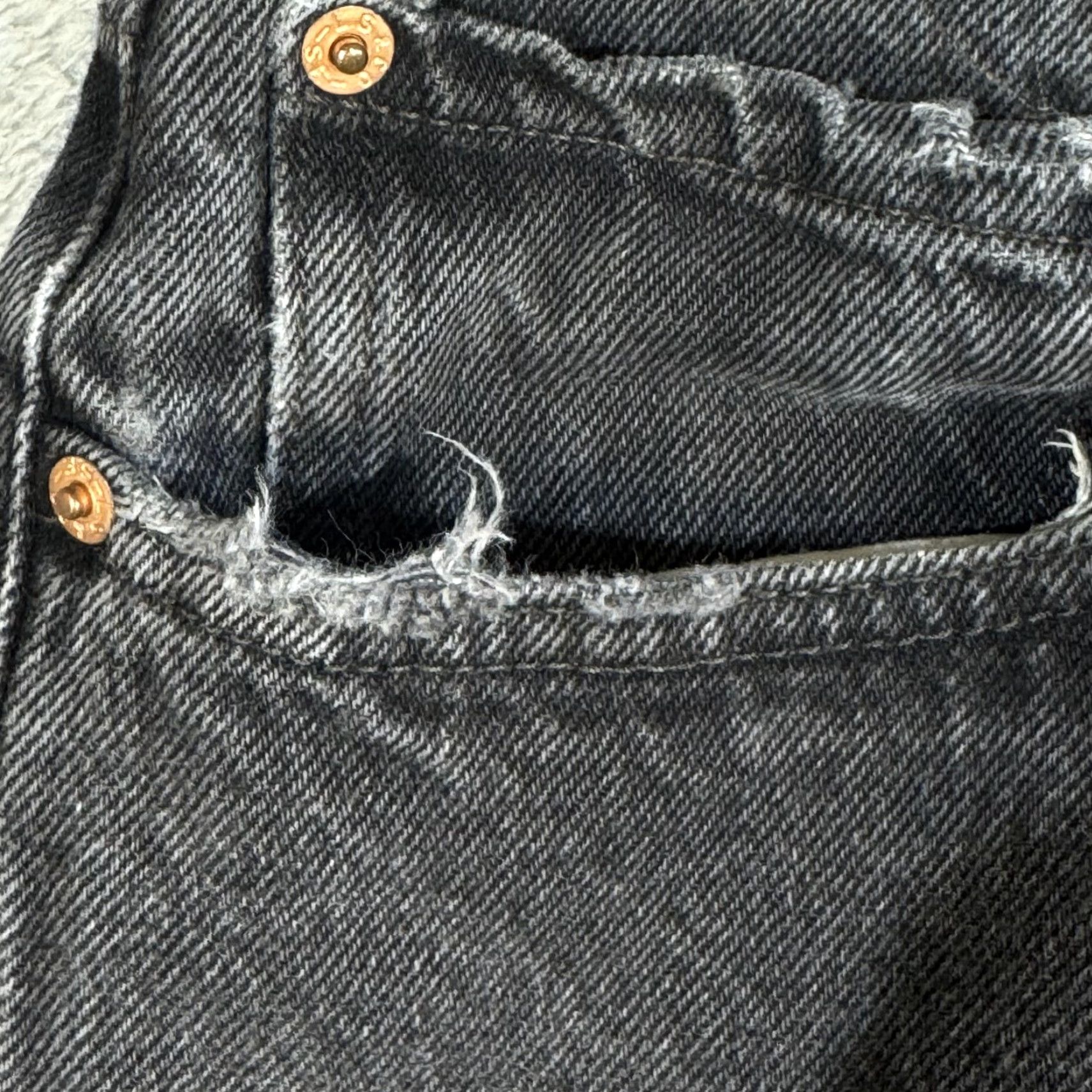 Levi's Levi's 550 Jeans Mens 36x30 Black Relaxed Fit Distressed Paint Vintage Y2K Style Jeans Size US 36 / EU 52 - 5 Thumbnail