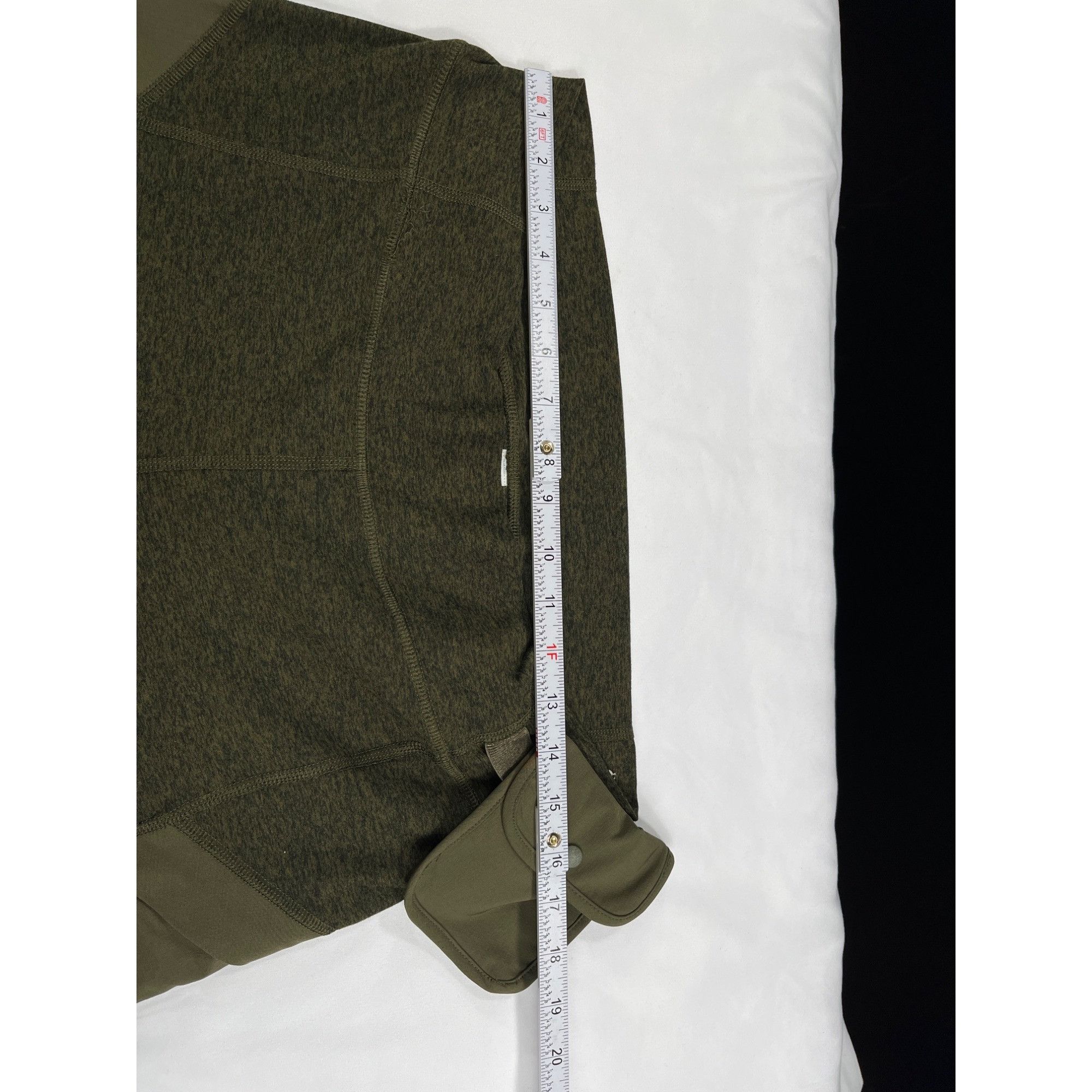 Old Navy Old navy SKU 7681 Ladies Olive Green Athletic Leggings With Size 33" - 3 Thumbnail