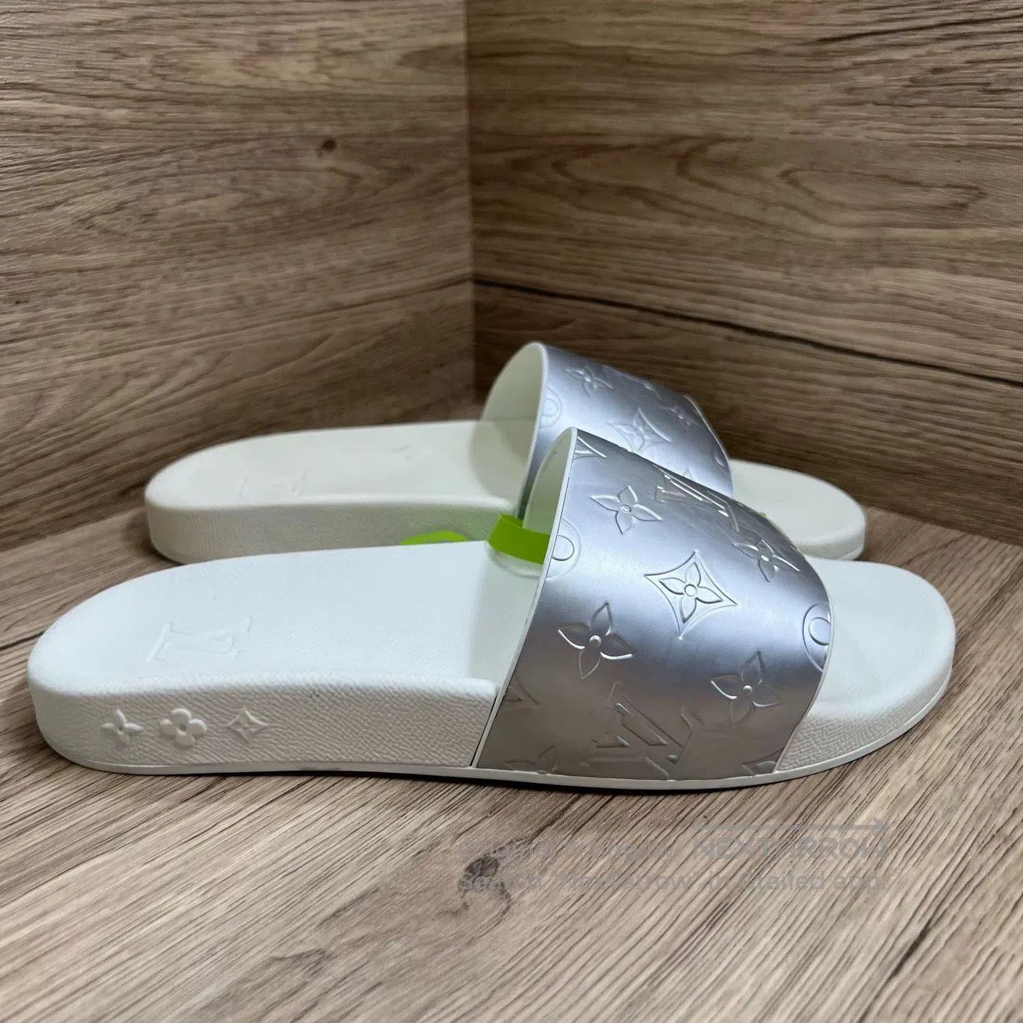 Louis Vuitton Louis Vuitton Silver Embossed Slippers. Size US 8 / EU 41 - 2 Thumbnail