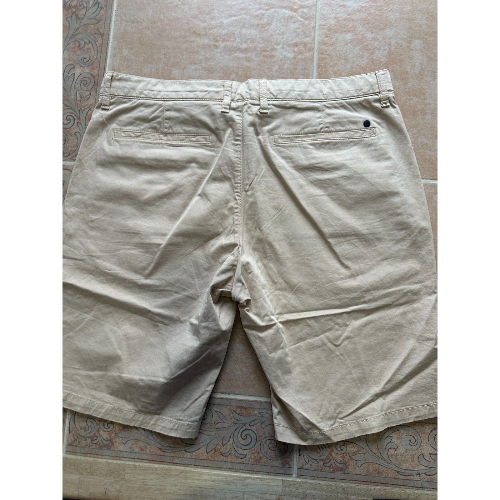 NN07 NN07 No Nationality Khaki Beige Crown shorts 1004 Men 34 Size US 34 / EU 50 - 3 Thumbnail