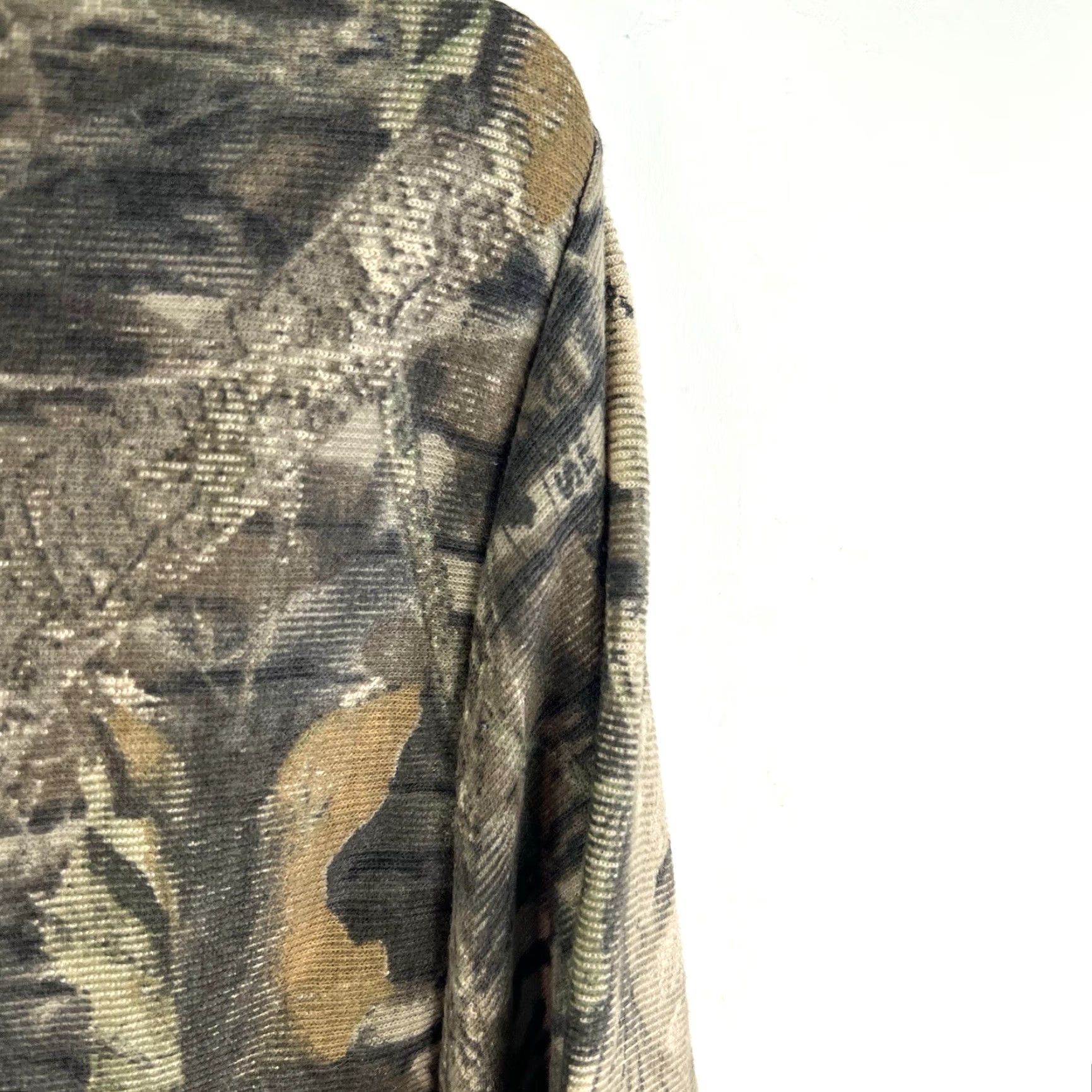 Vintage VINTAGE Mossy Oak T-Shirt Mens 2XL Crew Neck Long Sleeve Green Camouflage All Weather Outdoor Clothing Size US XXL / EU 58 / 5 - 2 Thumbnail