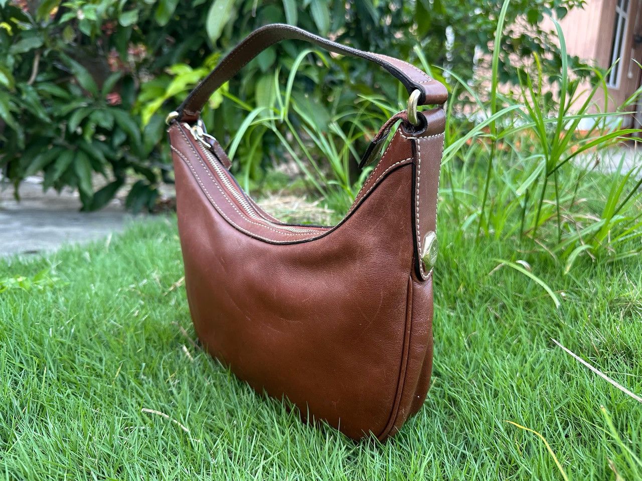 Gucci Authentic Gucci Charmy Leather Medium Hobo Bag Size ONE SIZE - 3 Thumbnail