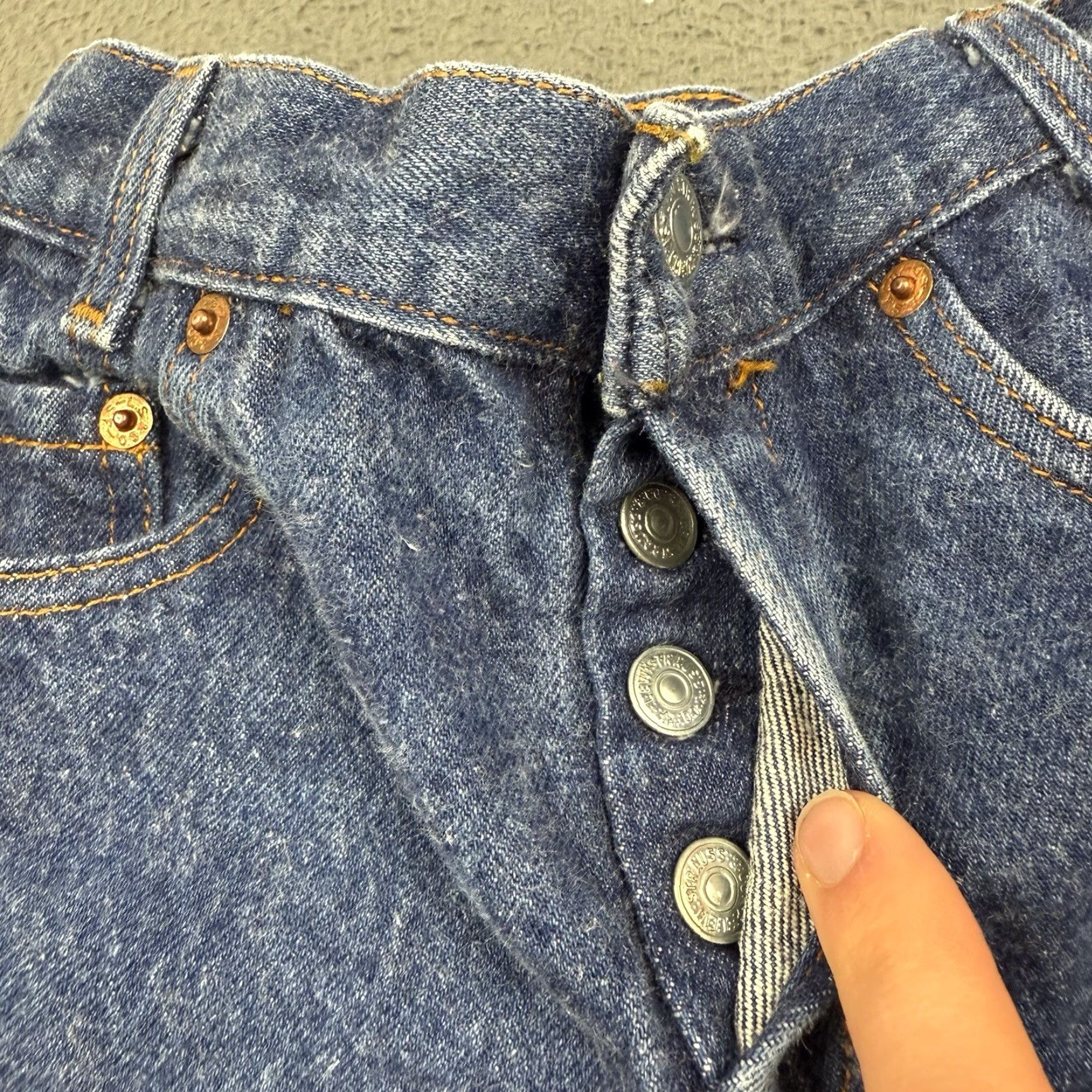 Levi's VINTAGE Levi's Jeans Womens 7 18x22 Blue Denim Straight Leg 31301-0115 Jeans Womens Blue 90s? Size 28" / US 6 / IT 42 - 4 Thumbnail