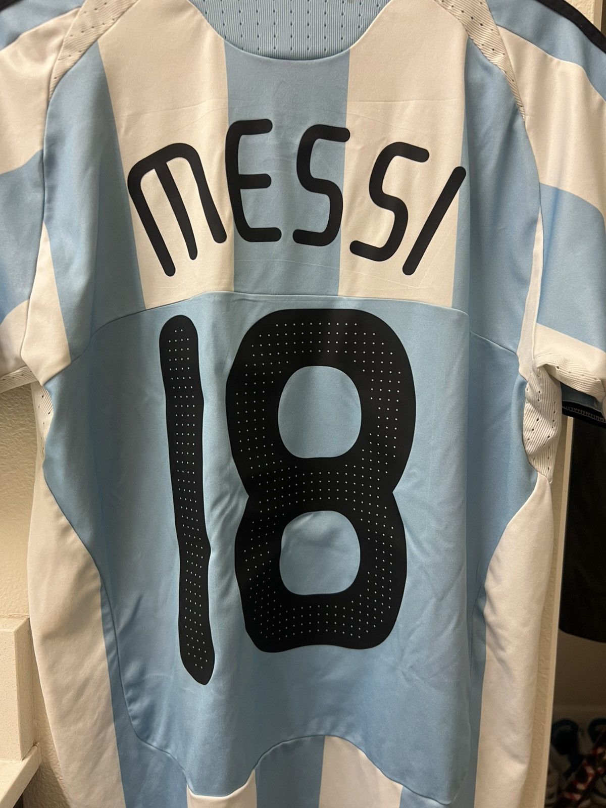 Adidas Messi #18 2008 Argentina Home Jersey Size US S / EU 44-46 / 1 - 2 Thumbnail