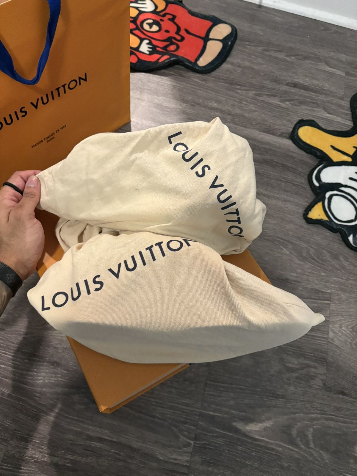 Louis Vuitton Louis Vuitton lowtop Sneakers Size US 7 / EU 40 - 8 Thumbnail