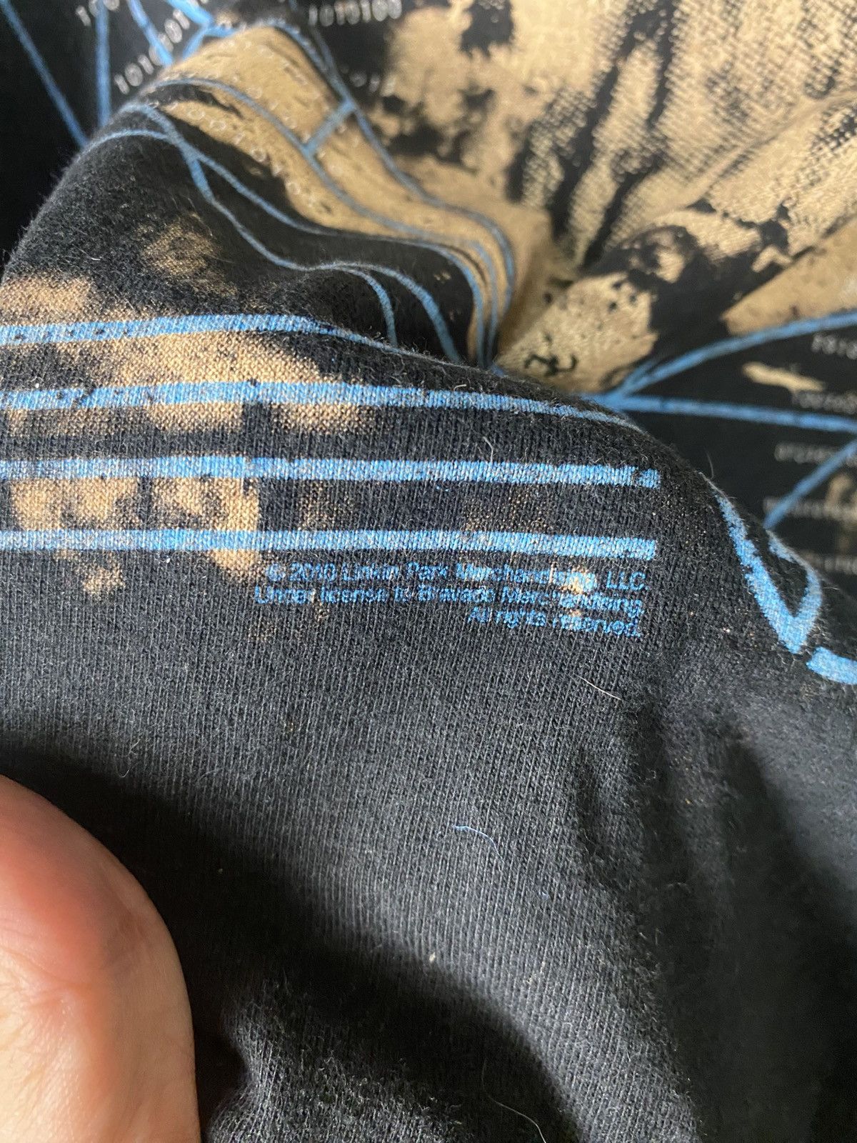 Band Tees Vintage 2010 Linkin Park A Thousand Suns Tour T-Shirt Size US S / EU 44-46 / 1 - 4 Thumbnail