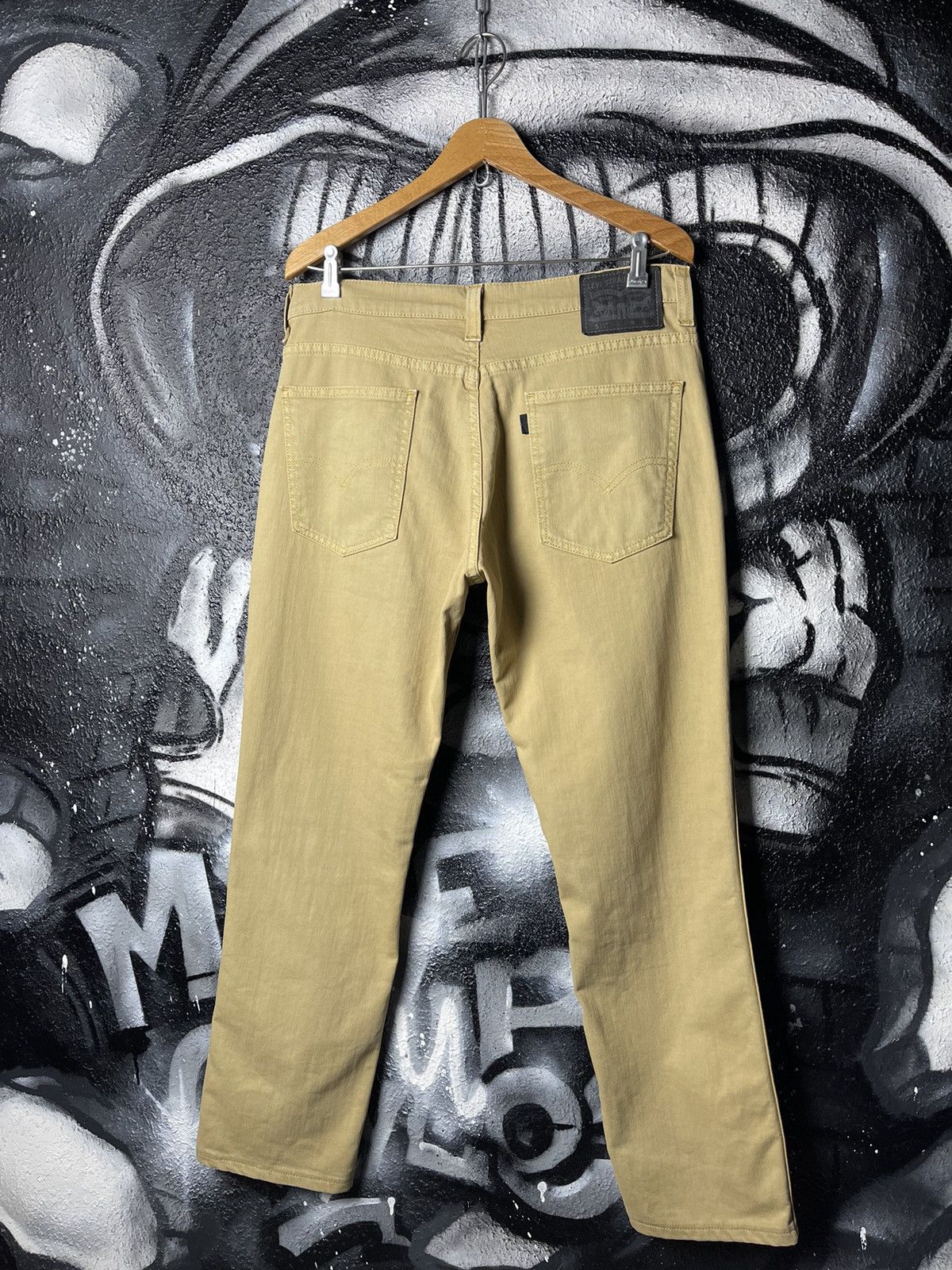 Levi's Levi’s 511 Black Tab R Beige Jeans Men’s Size W34 L32 Size US 34 / EU 50 - 1 Thumbnail
