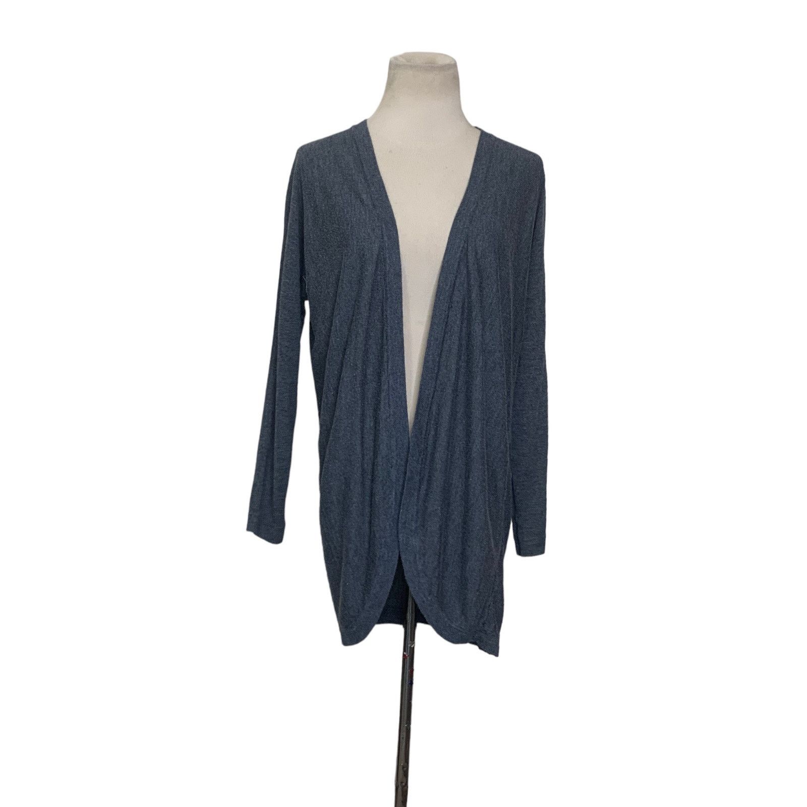 Forever 21 Forever 21 gray long sleeves button cardigan size XS Size XS / US 0-2 / IT 36-38 - 1 Thumbnail