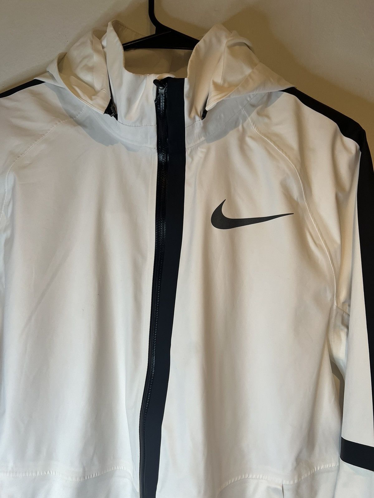 Nike Nike Aeroshield Run Jacket With Hood Size Medium White Size US M / EU 48-50 / 2 - 2 Thumbnail