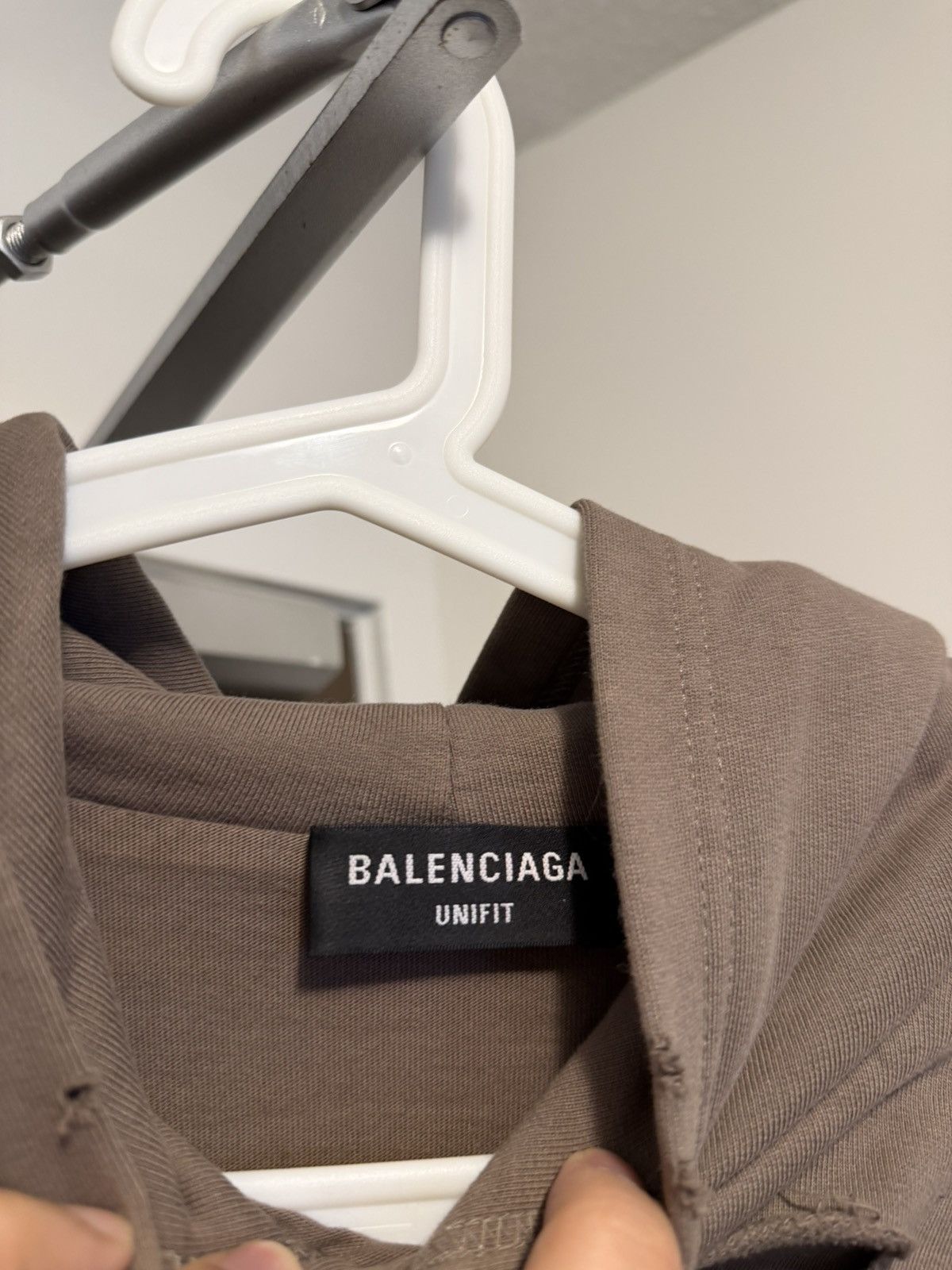 Balenciaga Balenciaga Caps Destroyed Taupe Hoodie Size US XXS / EU 40 - 4 Thumbnail