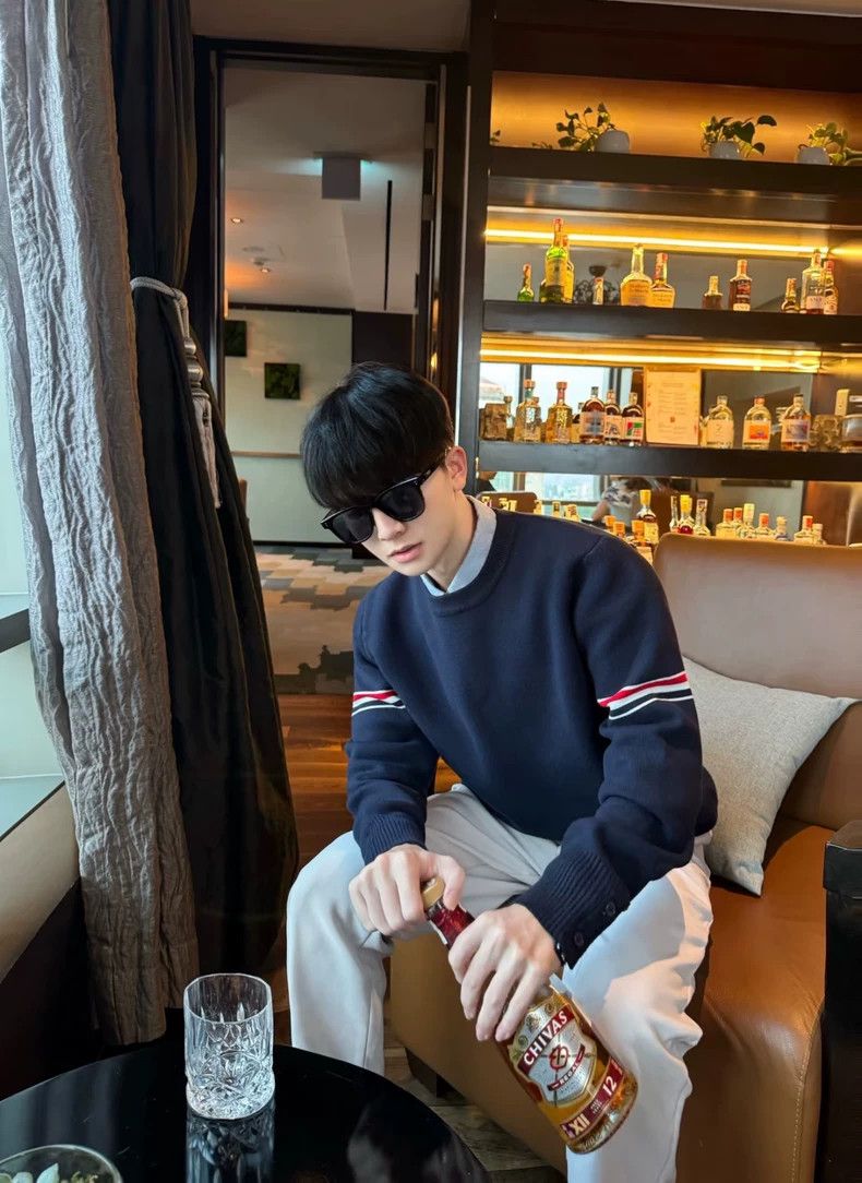Thom Browne Thom Browne Classic double-sleeved knitted shirt Sweater 2 Size US XL / EU 56 / 4 - 7 Thumbnail