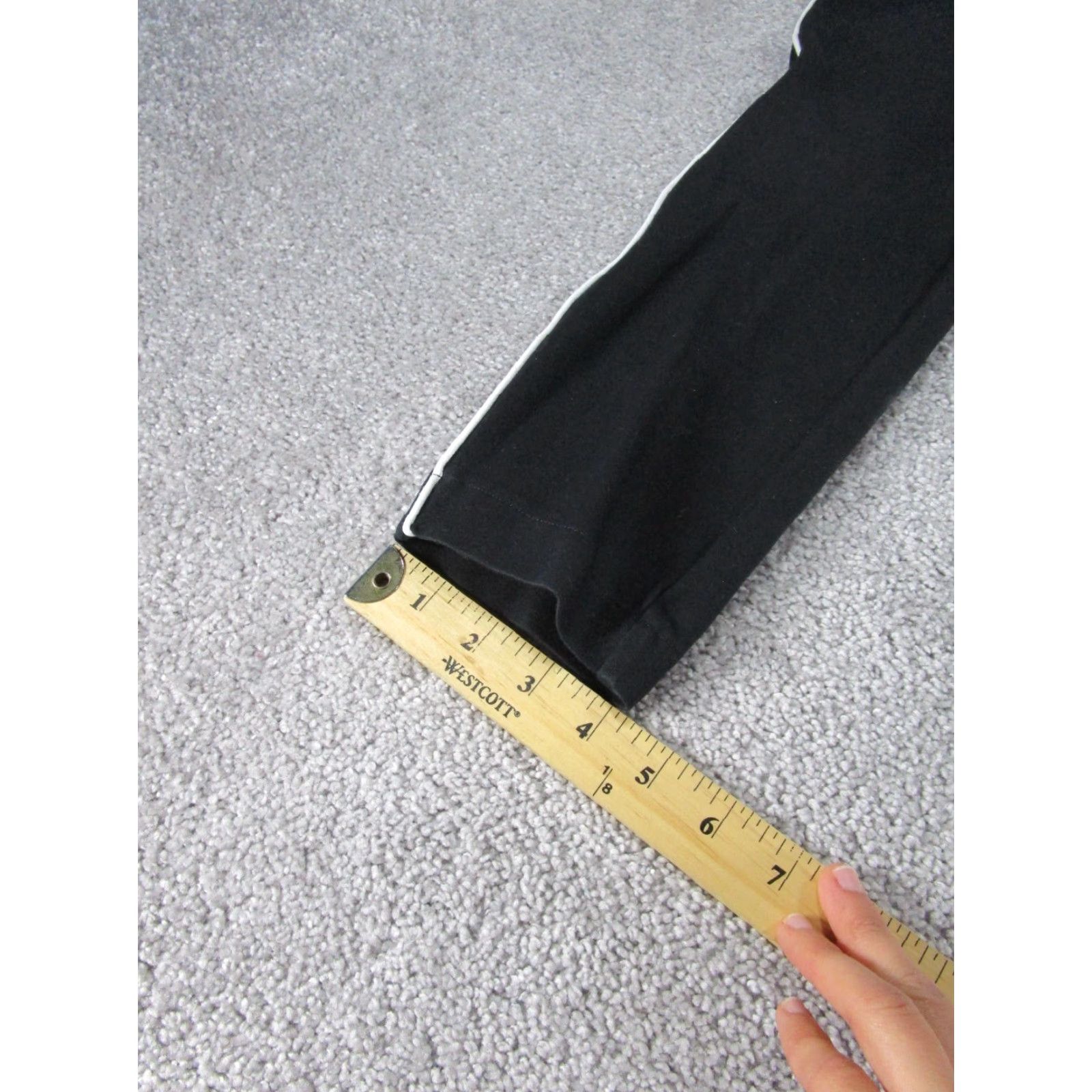 Spanx Spanx Leggings Womens Small Black White Side Stripe Zip Pockets Crop Size 28" / US 6 / IT 42 - 4 Thumbnail