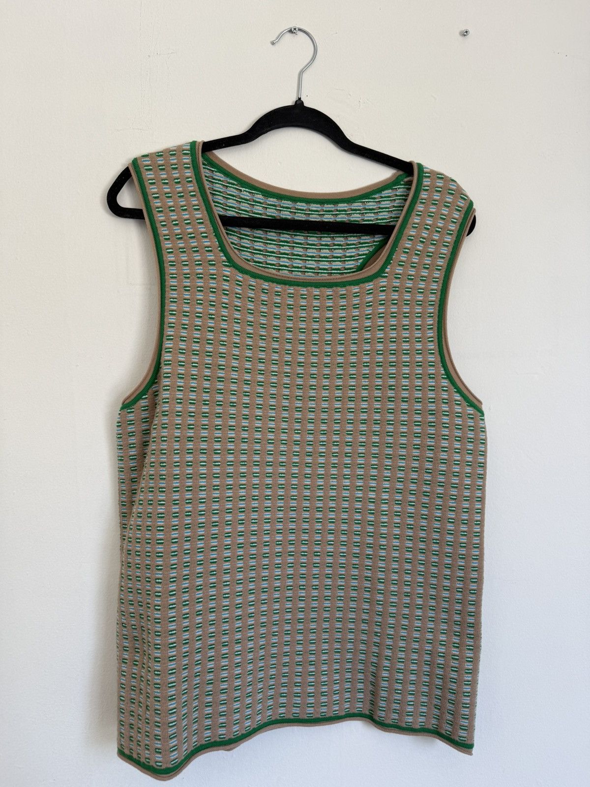Jacquemus Jacquemus - Green & Beige 'Le Débardeur Macio' Tank Top Size US XL / EU 56 / 4 - 1 Thumbnail