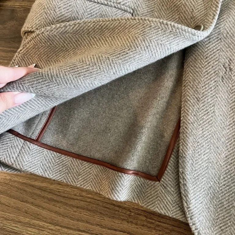 Loro Piana LORO PIANA She is wearing a cashmere dress Size M / US 6-8 / IT 42-44 - 4 Thumbnail