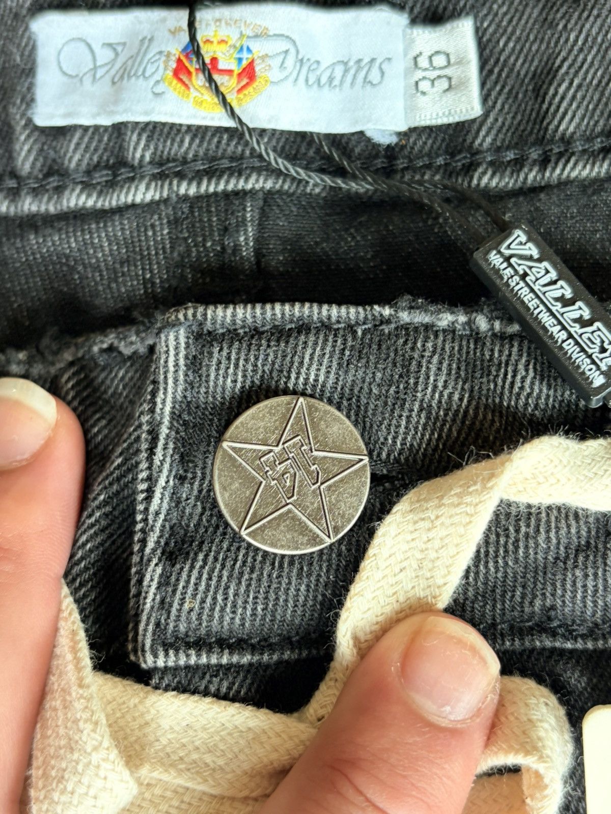 Vale Vale Forever Ice Cream Jorts Size US 36 / EU 52 - 10 Thumbnail