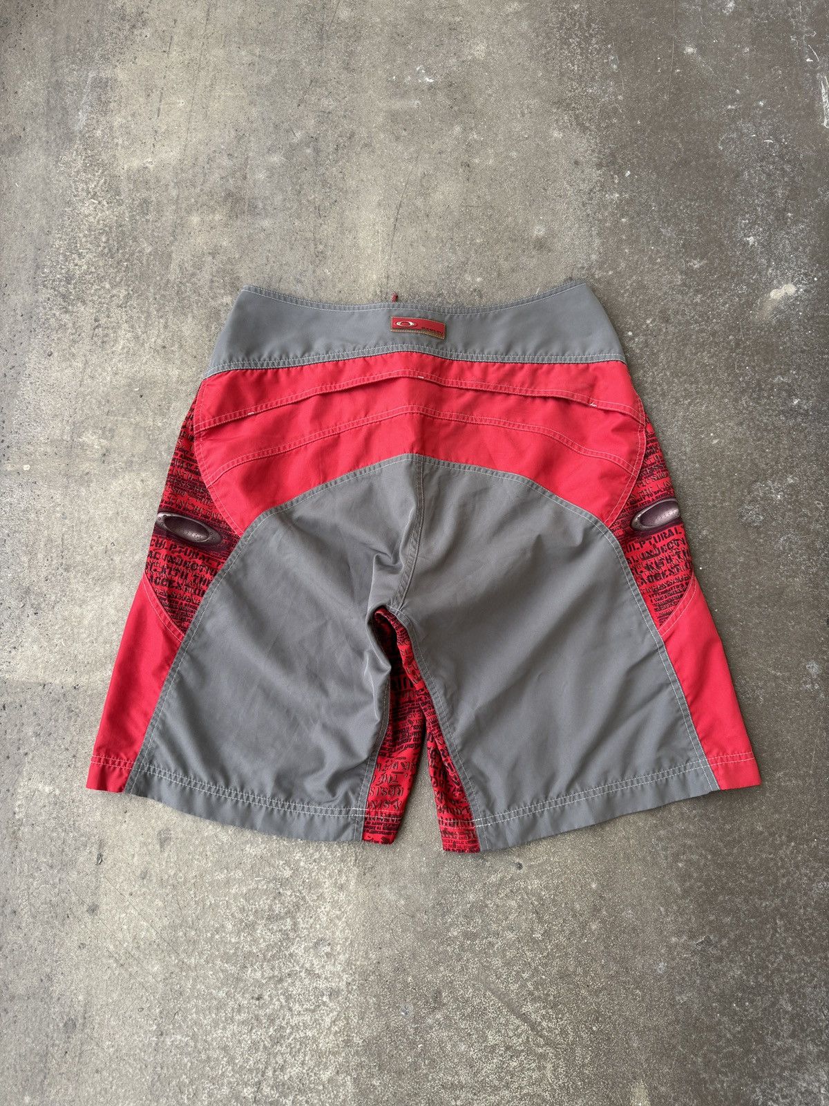 Oakley Vintage Oakley Surf Shorts Size US 33 - 9 Thumbnail