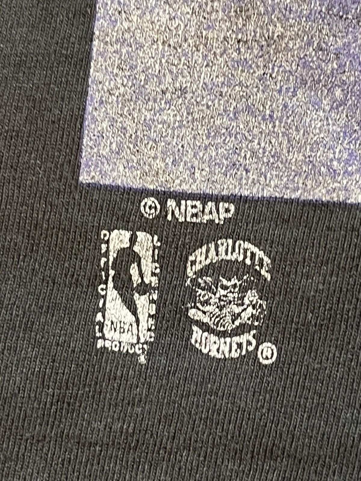 NBA × Vintage Vintage Pro Player Charlotte hornets t shirt faded Size US XL / EU 56 / 4 - 3 Thumbnail