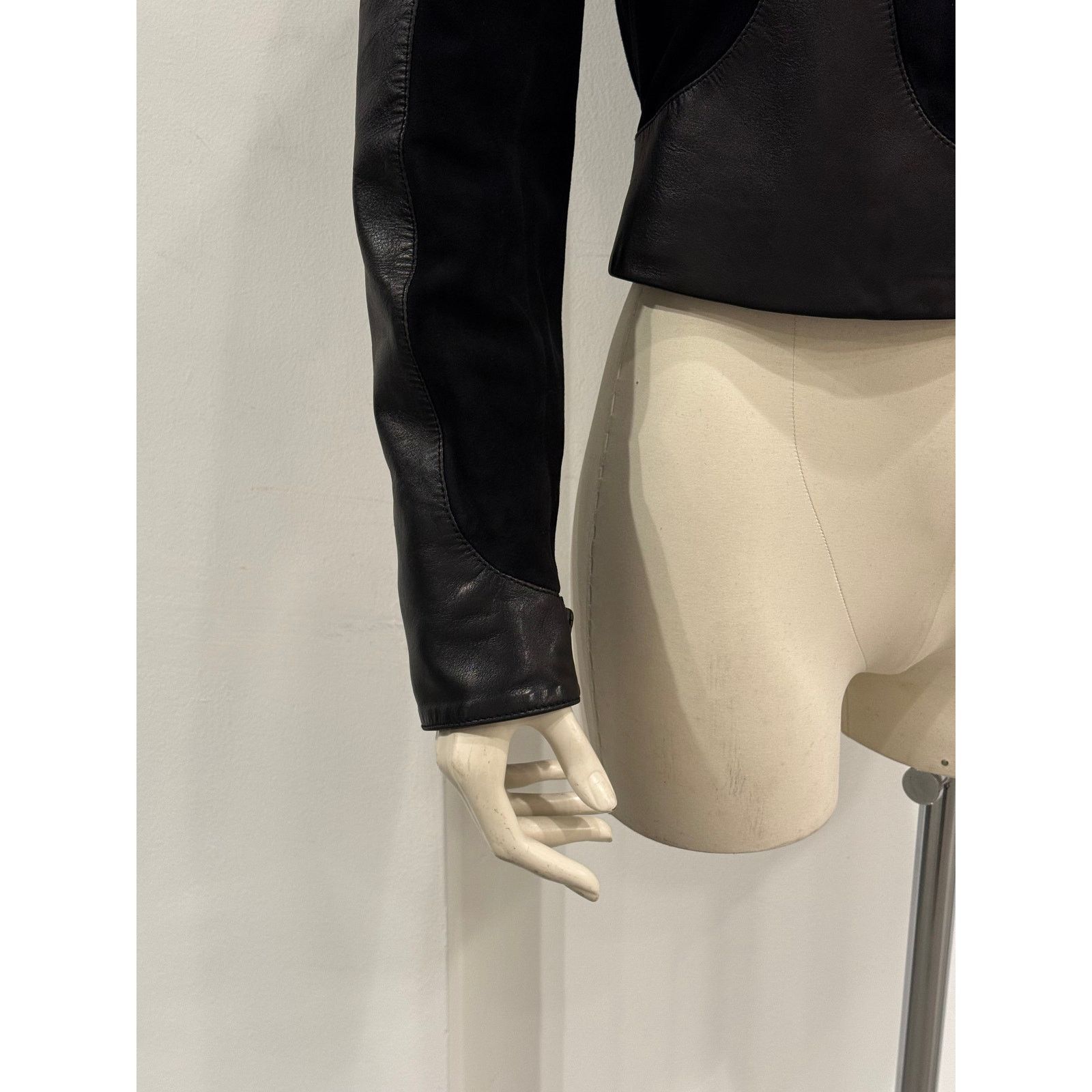 Dolce & Gabbana 2001 Dolce & Gabbana cropped leather jacket with velvet Size M / US 6-8 / IT 42-44 - 3 Thumbnail