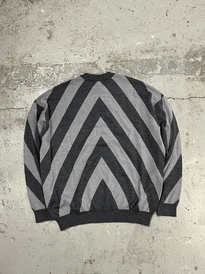 Emporio Armani 2010s Emporio Armani V Lines White & Grey Sweater Size US M / EU 48-50 / 2 - 7 Thumbnail
