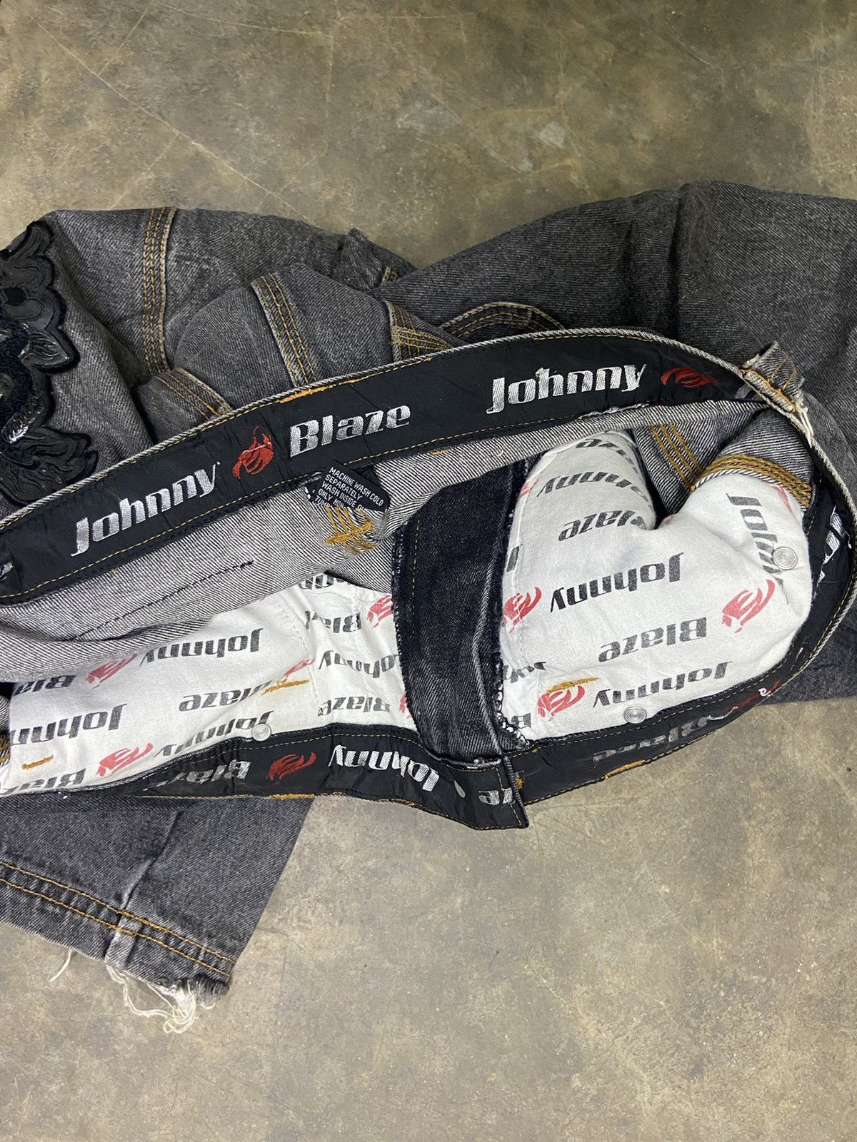 JNCO 🔥 Y2k Johnny Blaze baggy pants big logo distressed Size US 36 / EU 52 - 17 Thumbnail
