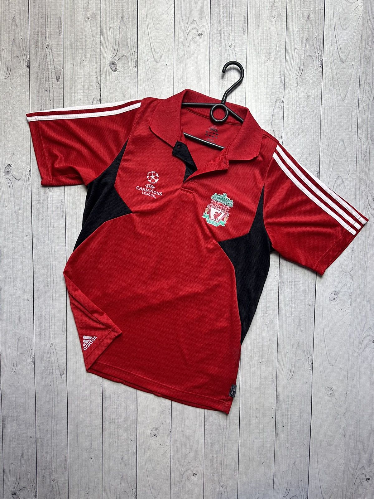 Vintage Vintage adidas Liverpool soccer polo size S champions league Size US S / EU 44-46 / 1 - 1 Thumbnail